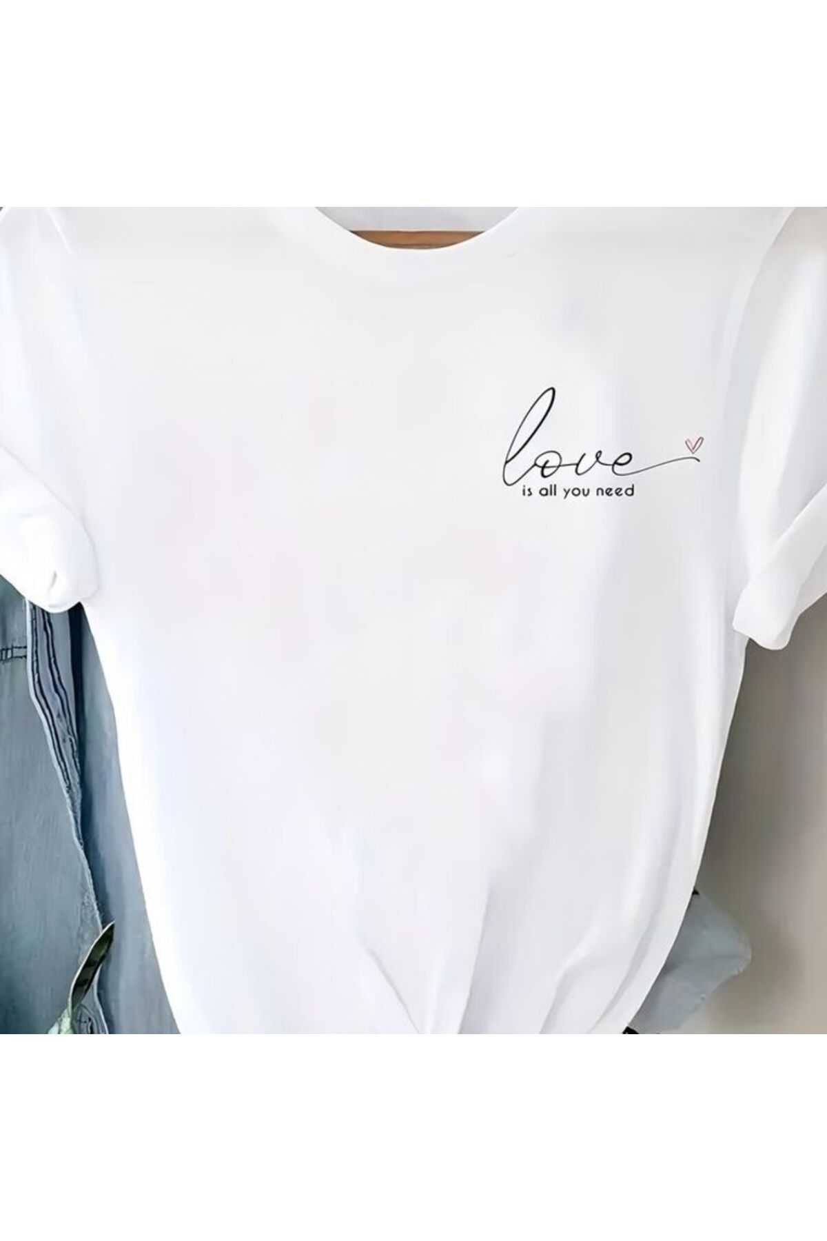 NEW SEASON WOMEN 'S TSHIRT, REGULAR FIT MOLD, BREATHABLE SOFT FABRIC