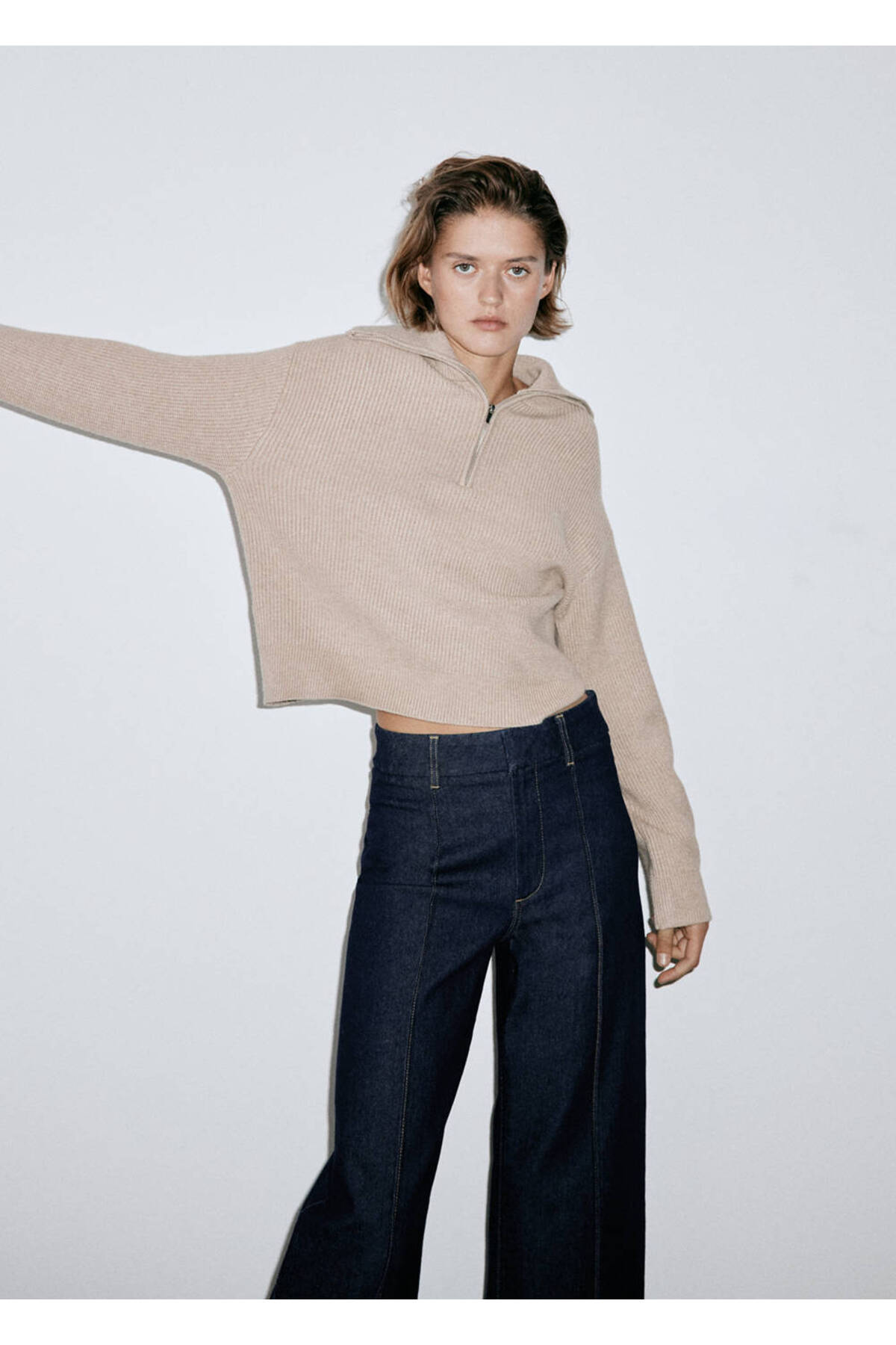 MANGO Woman Yüksek belli dikişli wideleg jean pantolon görsel 6