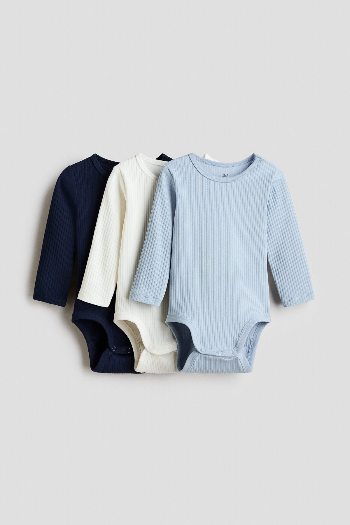 بادی‌سوئیت سه‌گانه آجدار اچ اند ام بادی H&M