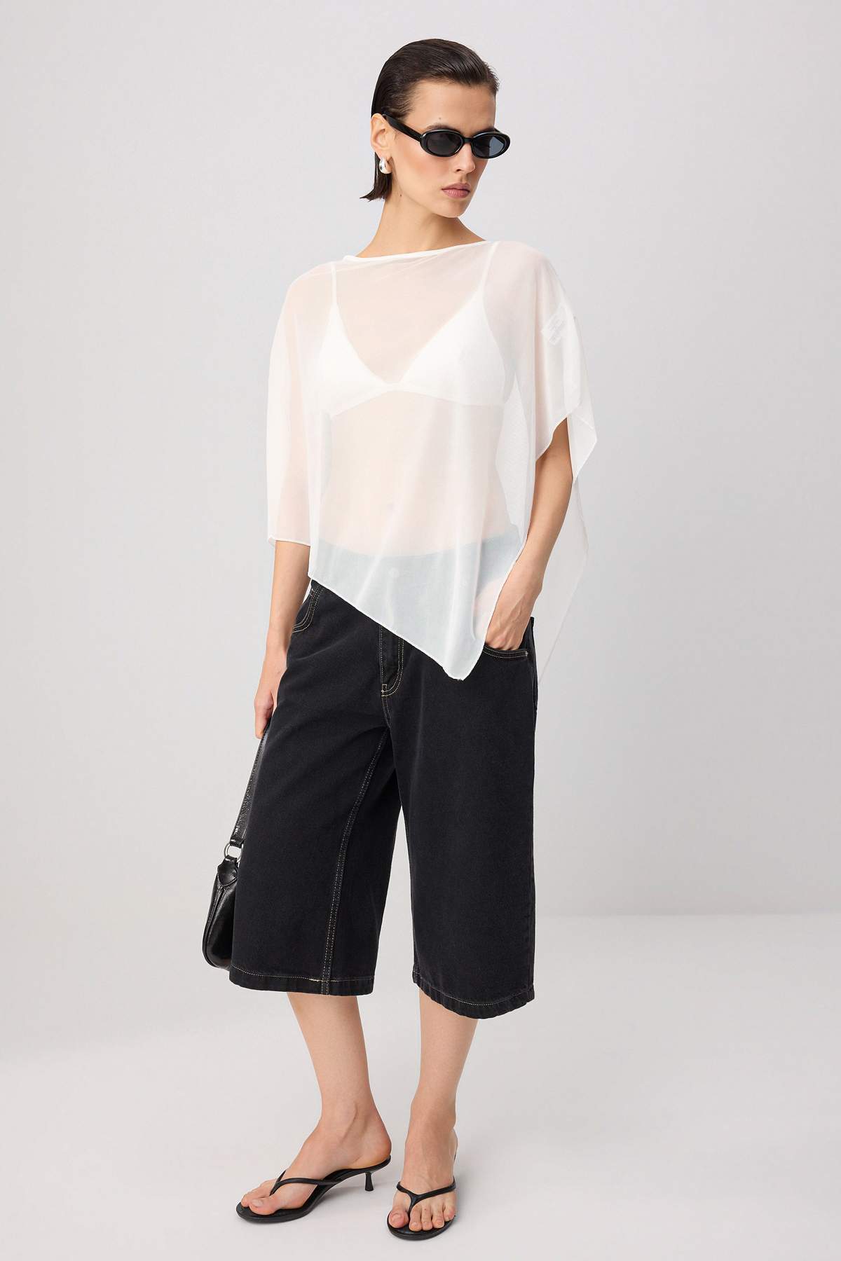 Trendyolmilla Ekru Düz Oversize Kayık Yaka Yarasa Kol Kolsuz Tül Örme Bluz TWOSS26BZ01040