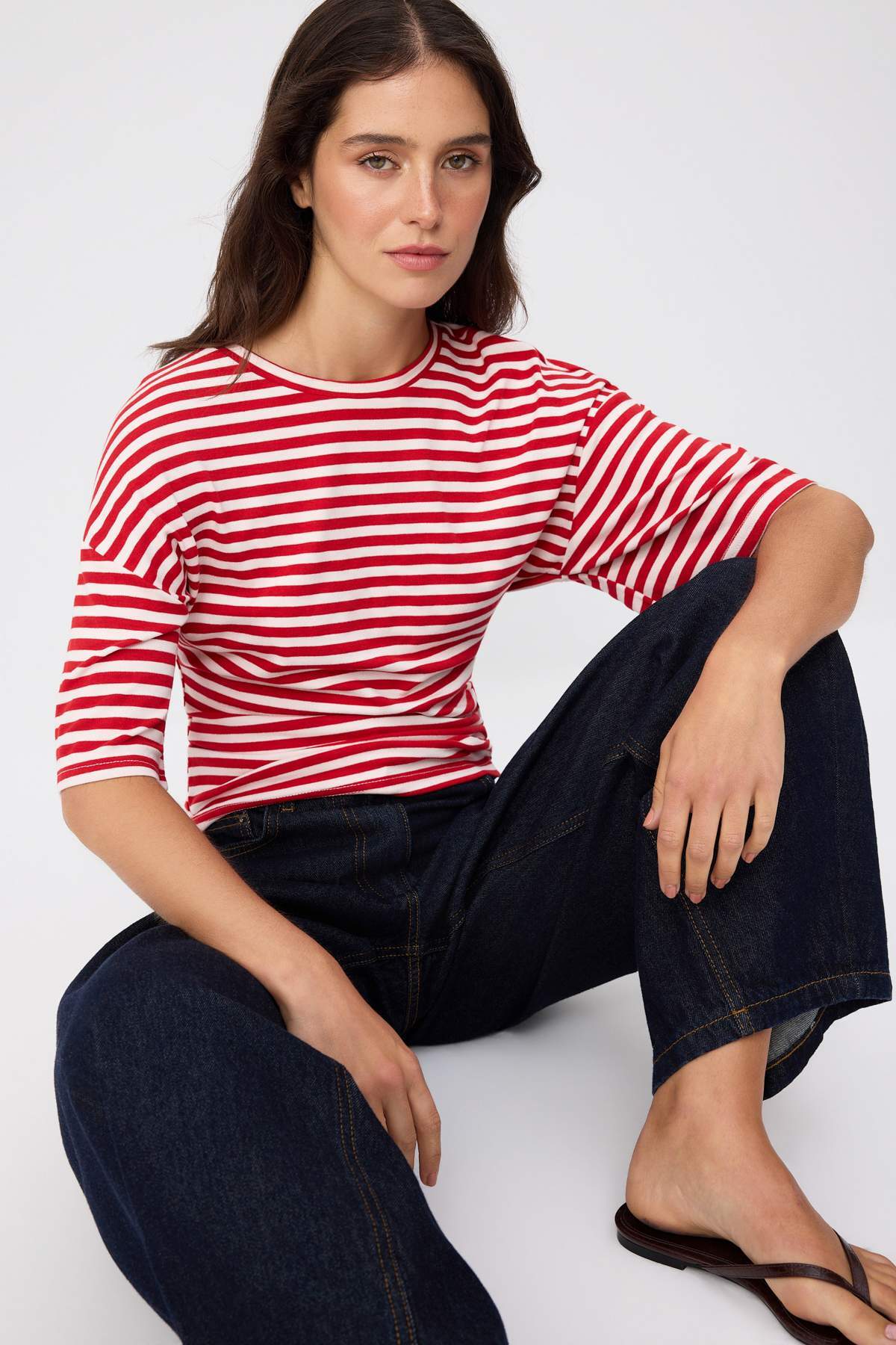 Trendyolmilla Kırmızı*001 Çizgili Fitted Bisiklet Yaka Truvakar Kol Yumuşak Örme T-Shirt TWOSS26TS00060