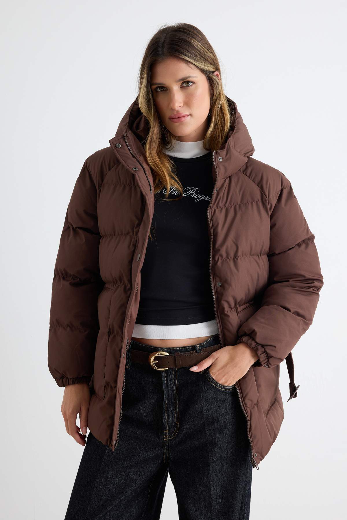 Trendyolmilla Kahverengi Oversize Kalıp Kapüşonlu Kemerli Su İtici Şişme Mont TWOAW23MO00188
