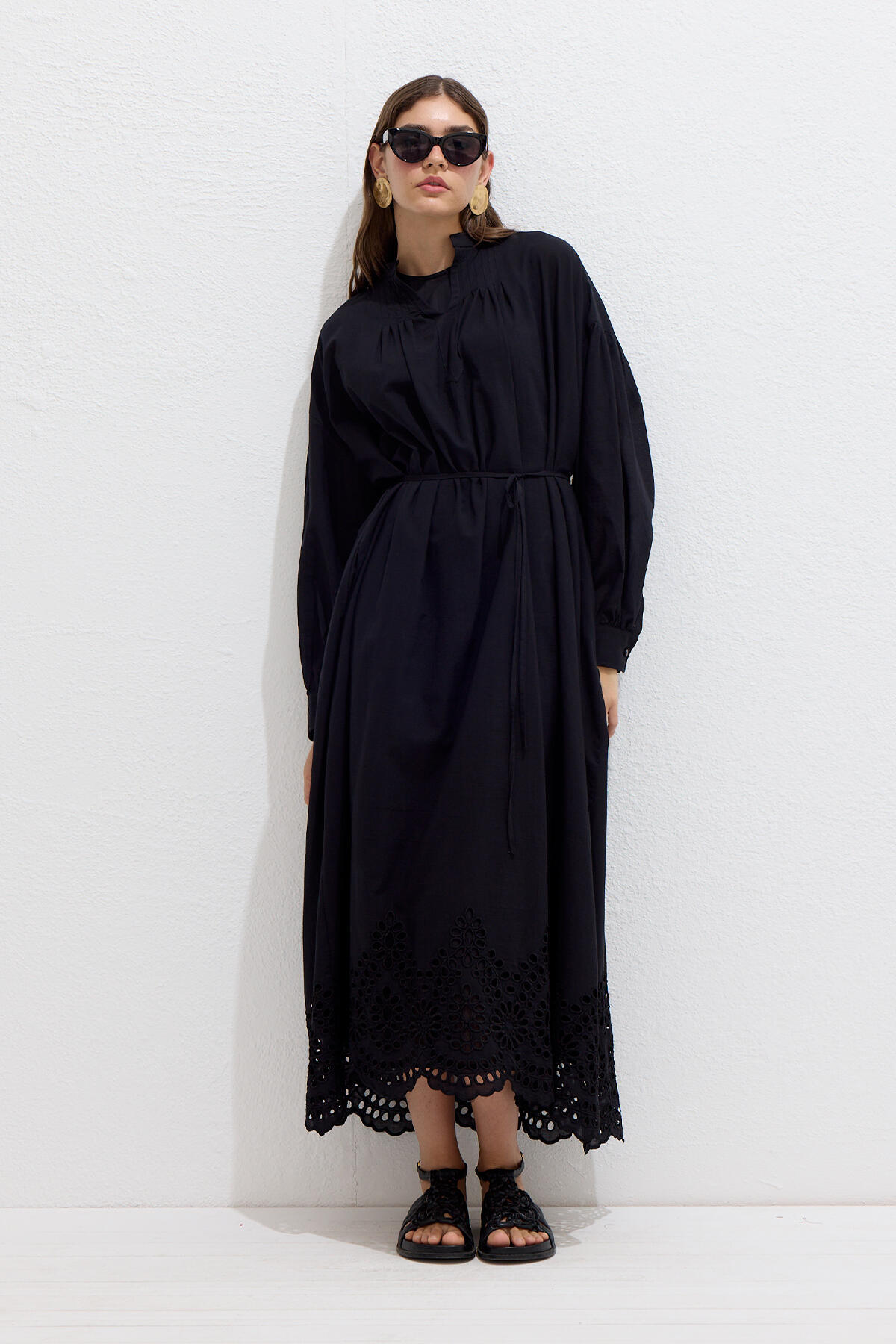 BRODE EMBROIDERED DRESS BLACK