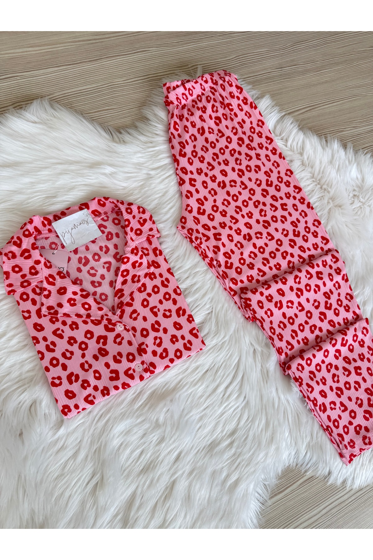 Pijamacs Kırmızı Leopar Desenli Kısa Kol Pegasus Pijama Takımı görsel 2