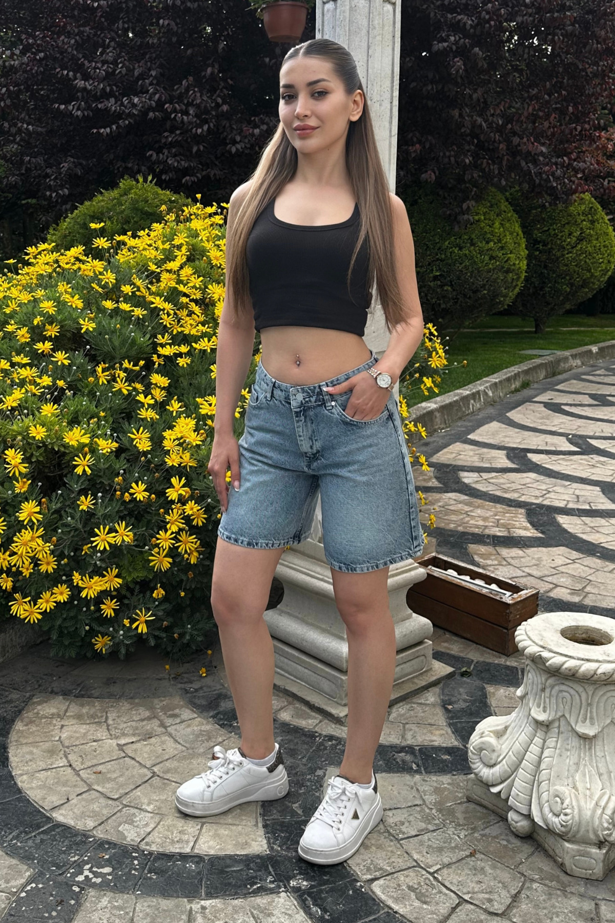 Kadın Vintage Efektli Yüksek Bel 5 Cepli Straight Fit Şort Jeans koyu mavi 4