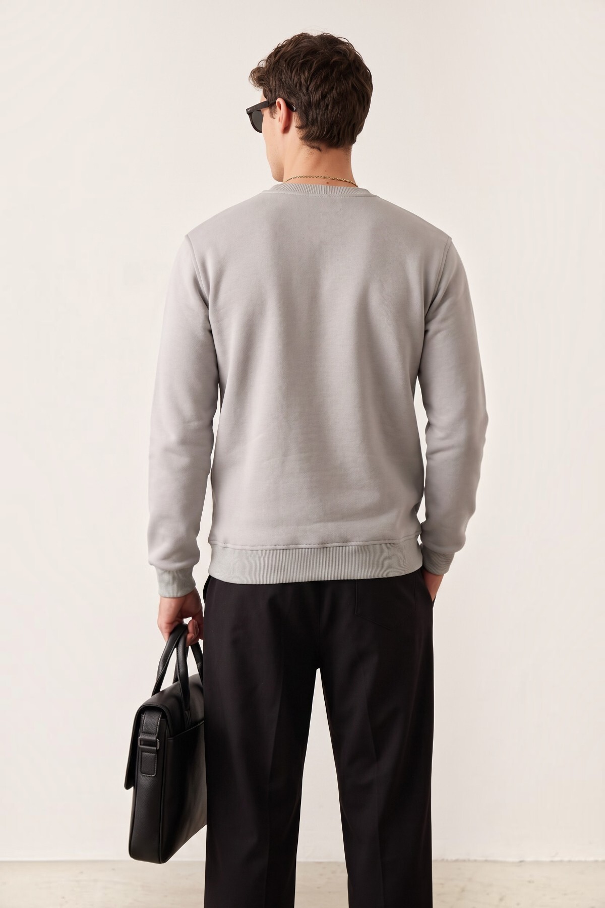 aziso Erkek Nakışlı Slim Fit Bisiklet Yaka Gri Sweatshirt 3 Iplilk Şardonlu Kumaş görsel 4