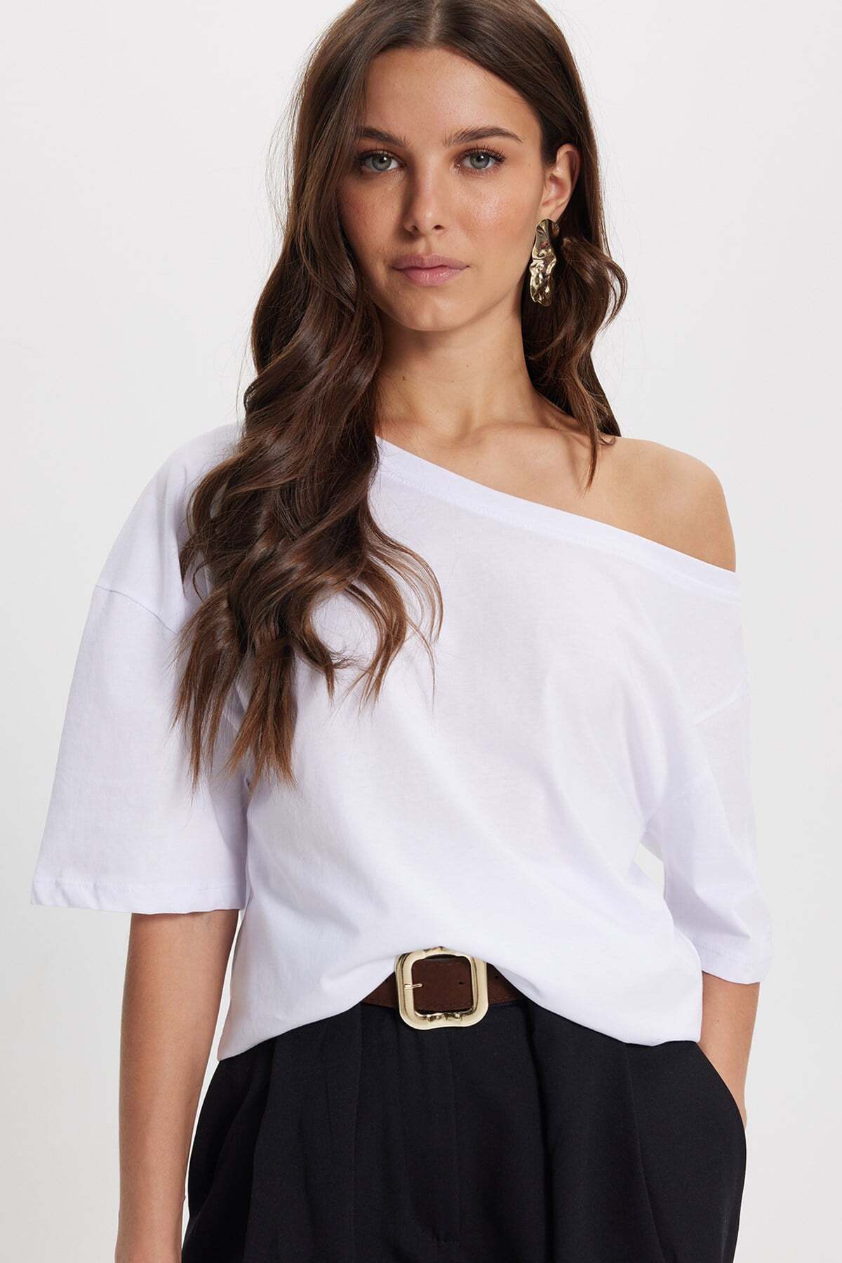 Women's Slim Fit Slim Fit 100% Cotton Boat Neck Short Sleeve White T-Shirt Blouse