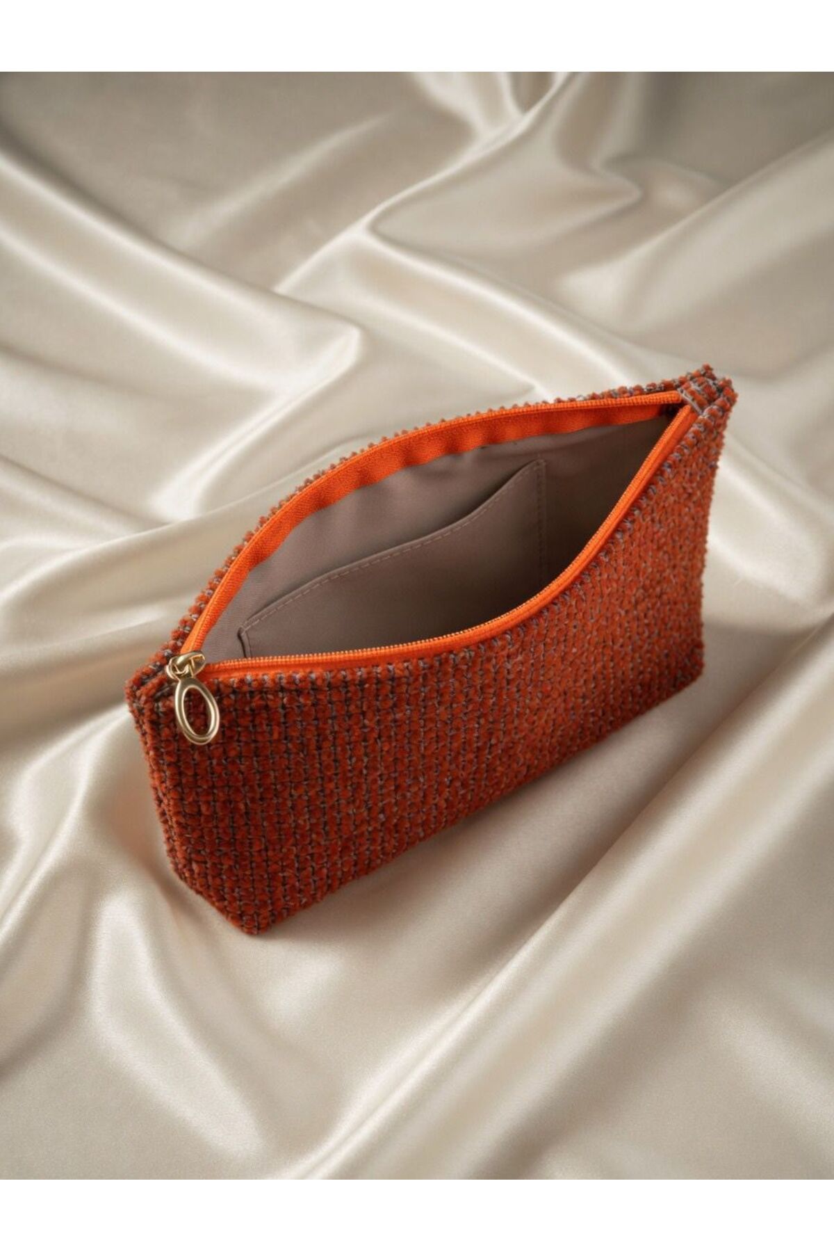 VELORİA BAG & SCARF Veloria Bag Zigzag clucth çanta DOKUMA KUMAŞ ve KORUMA PEDİ içeren İpad tablet taşıma çantası 21x25 cm iç kapasite
