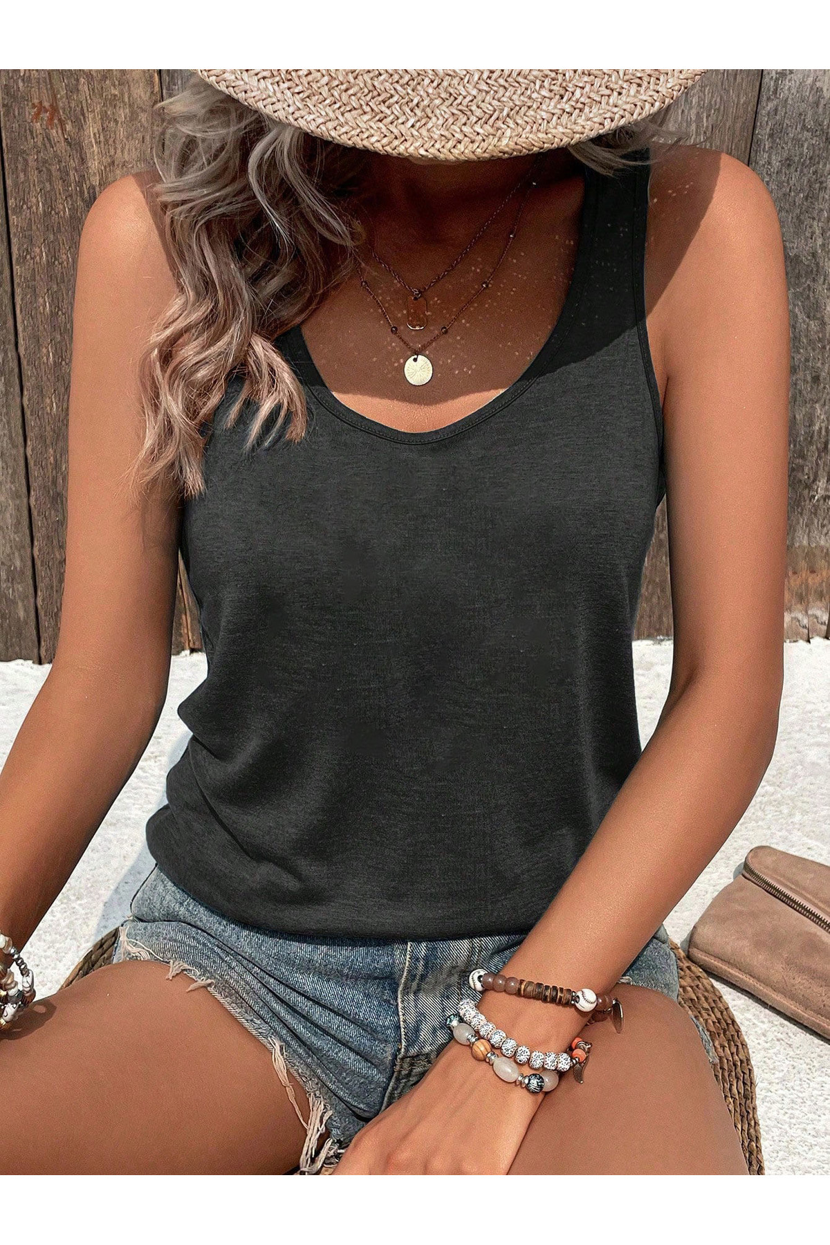mercoledi Kadın Baskısız Basic Slim Fit Oyuk Yaka Yüzücü Atlet T-shirt