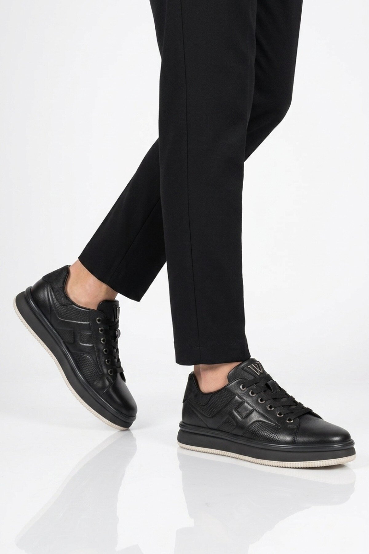 Voyager Siyah Hakiki Deri Erkek Casual Sneaker Memory Taban Premium Casual Ayakkabı M030 M
