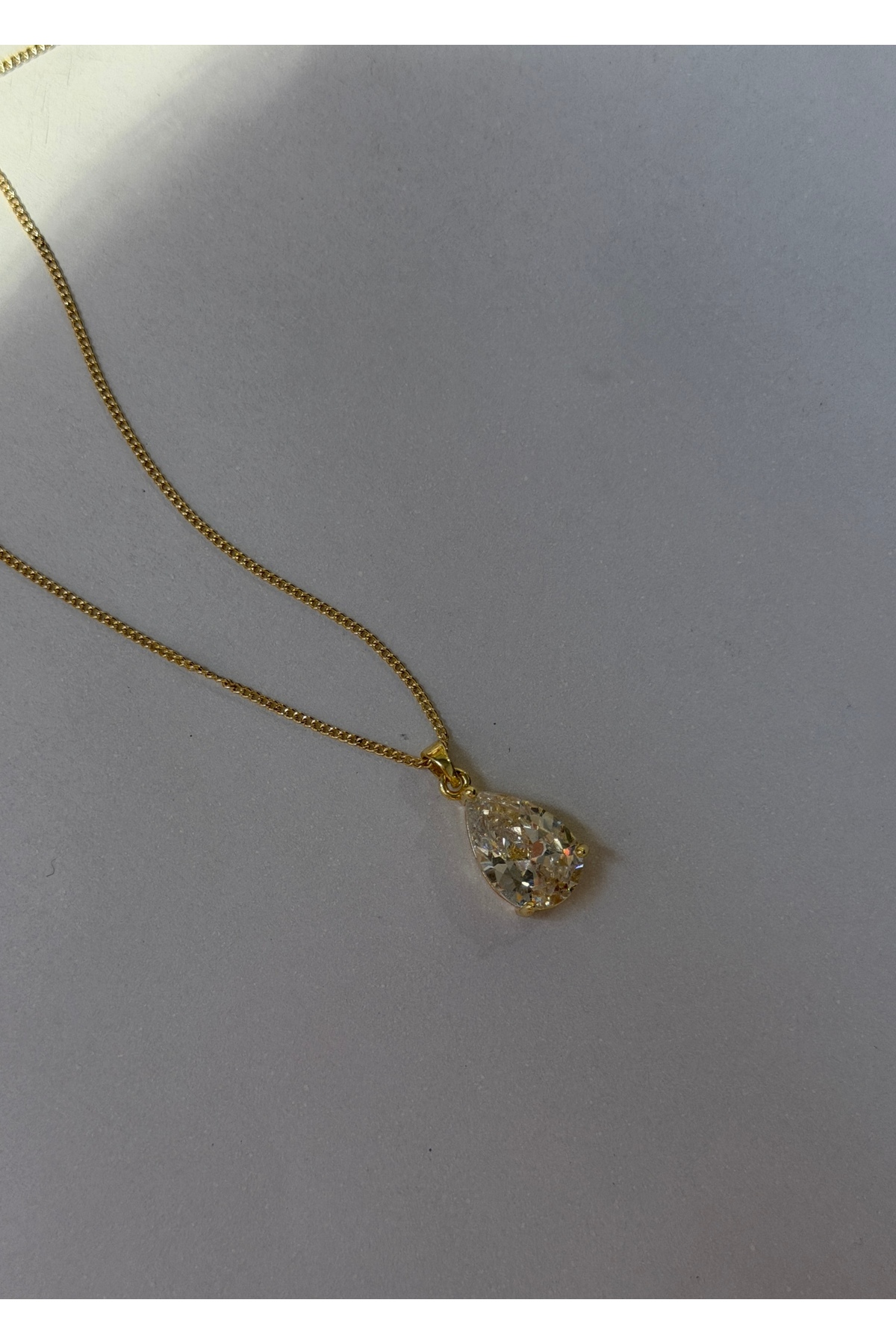 KİLİGİSTANBUL 14 K Renginde Damla Taş Kolye 42+5 CM görsel 2
