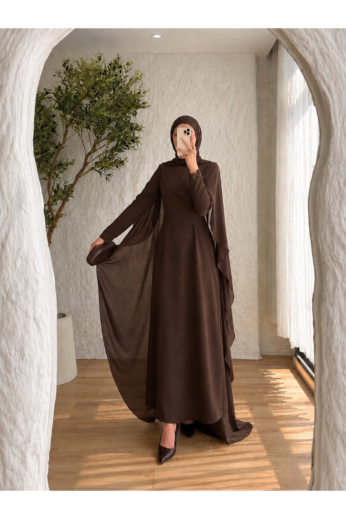 BELLASTORE Robe with Cape Detail