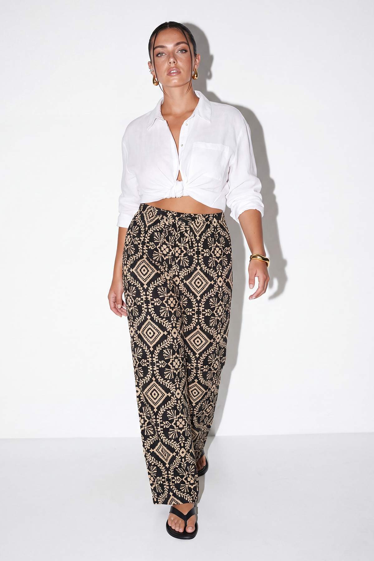 Drop by Trendyolmilla Siyah Rahat Kalıp Desenli Pantolon TDRSS26PL00044