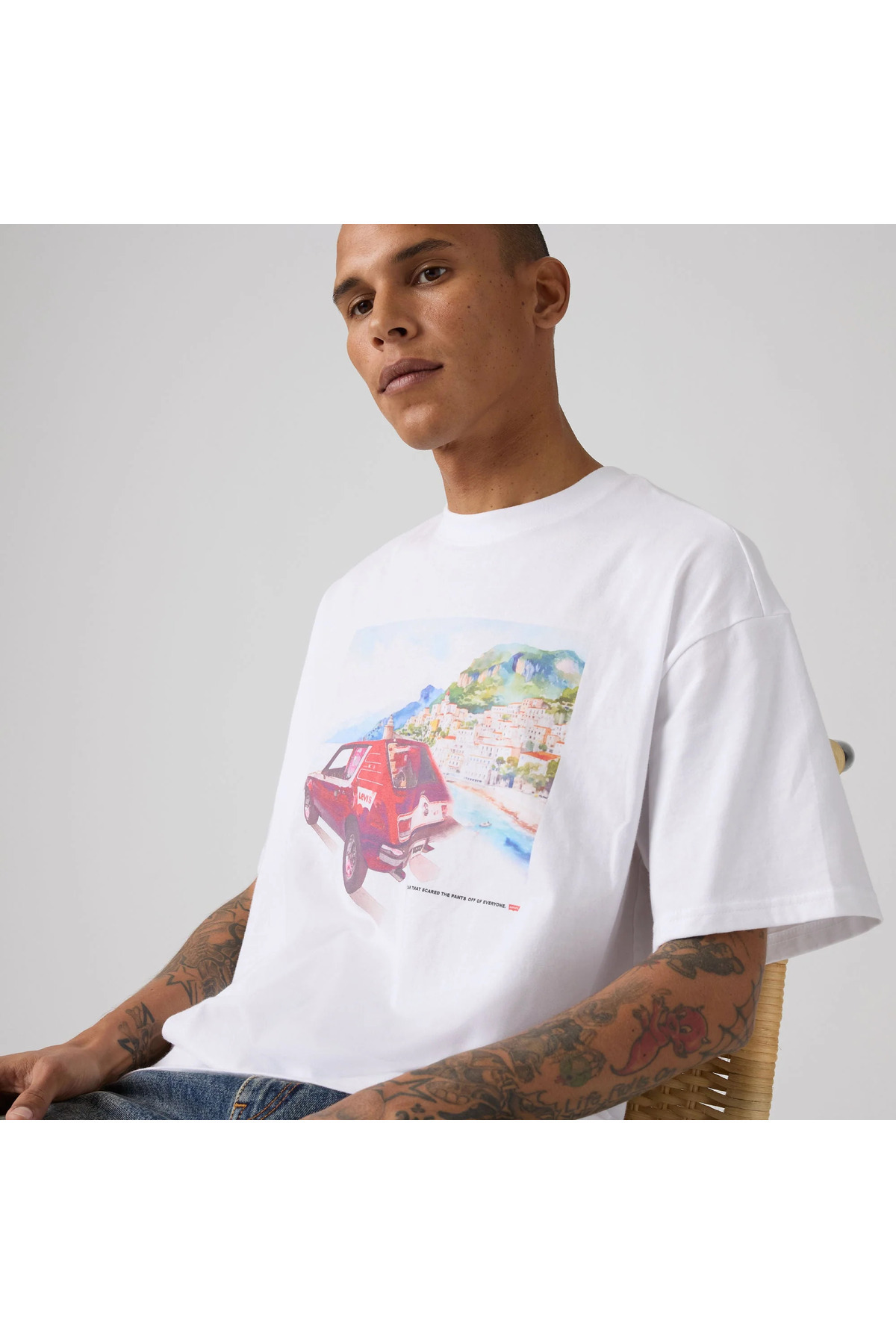 تی شرت مردانه گشاد طرح گرافیکی - کد 008B4-0001 لیوایز تی شرت Levi's