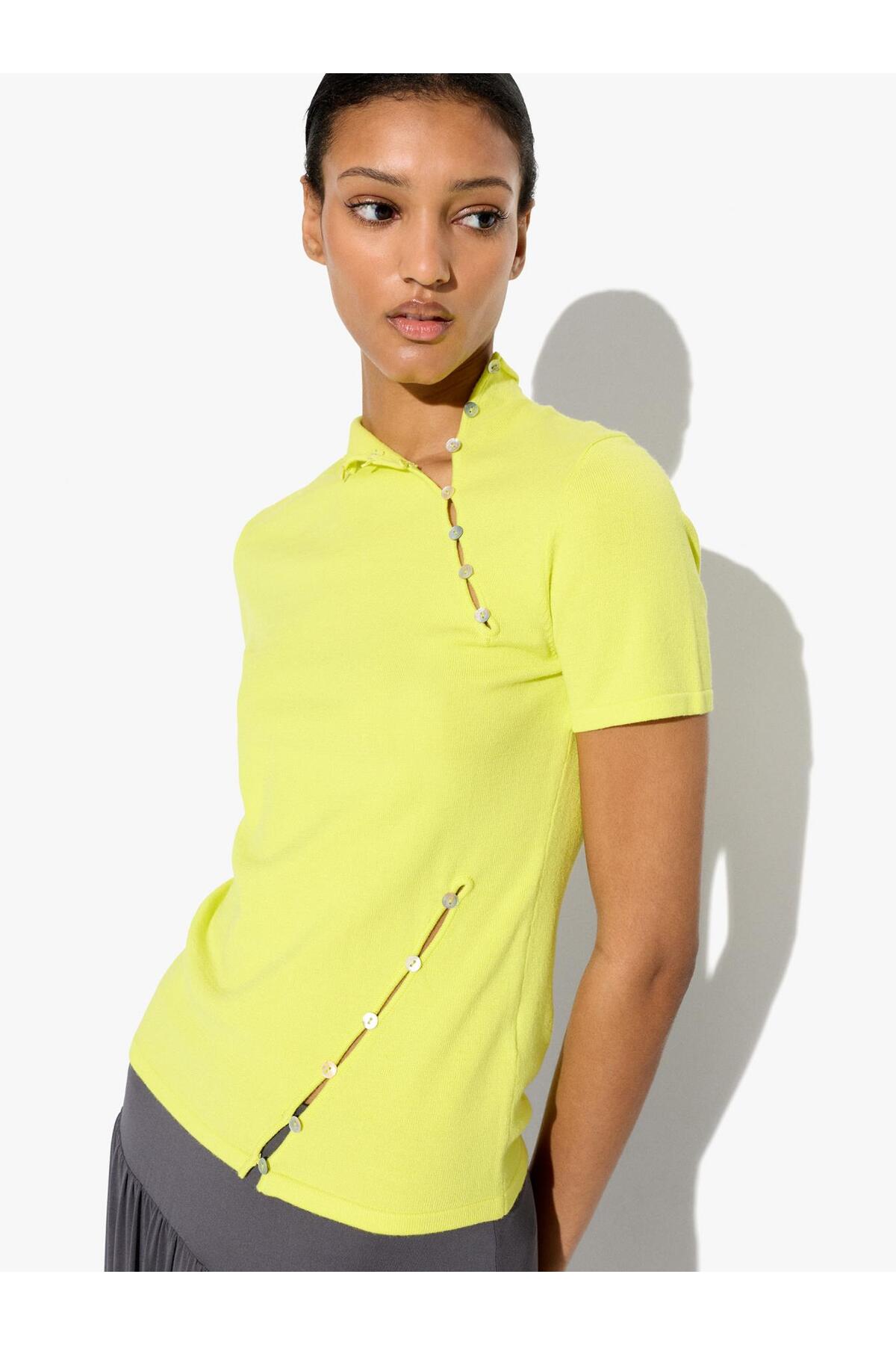Women's Button Detailed Knitted Knitwear
