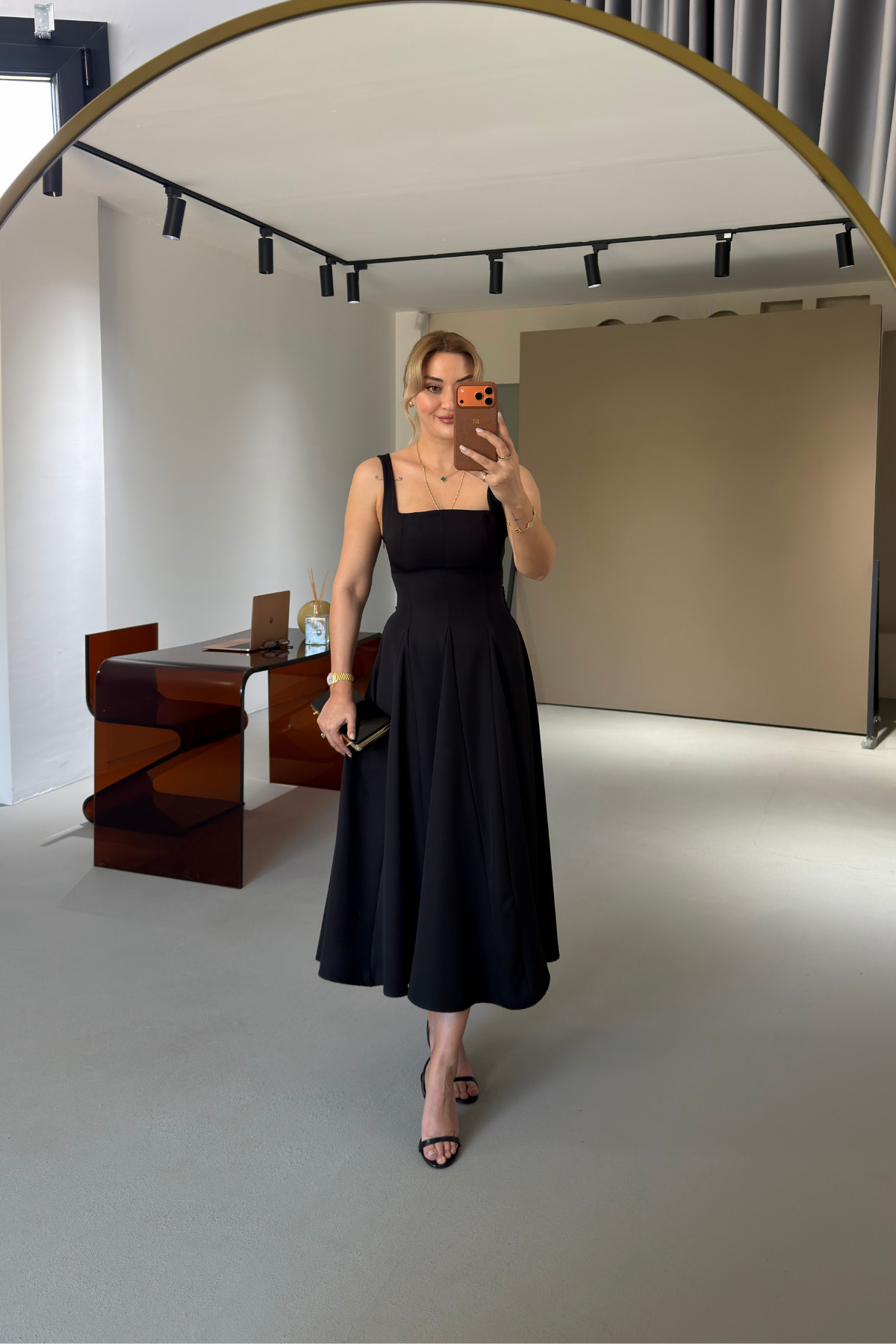 Godeled Square Neck Black Bell Dress