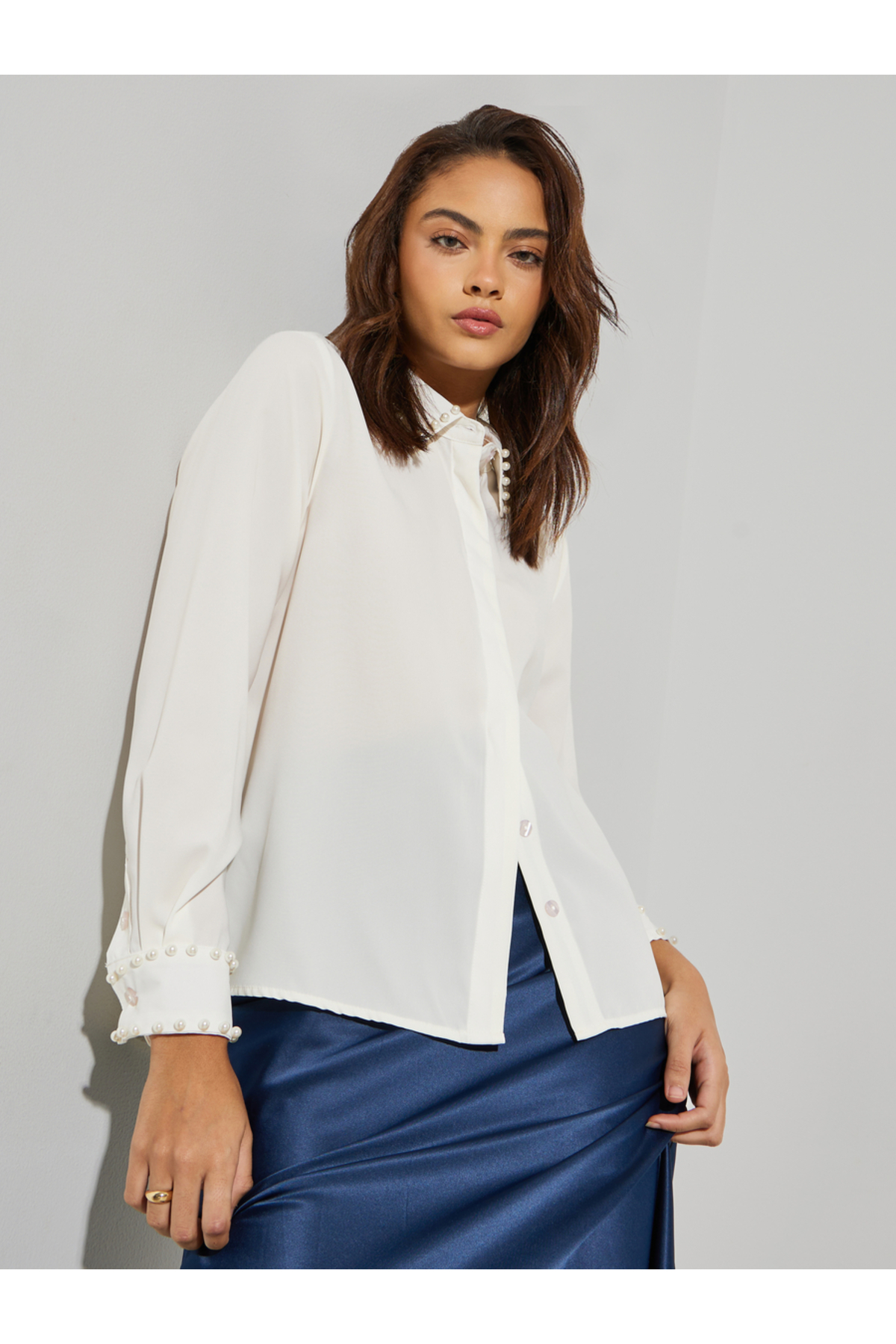 Styli Off White Faux Pearl Trim Shirt