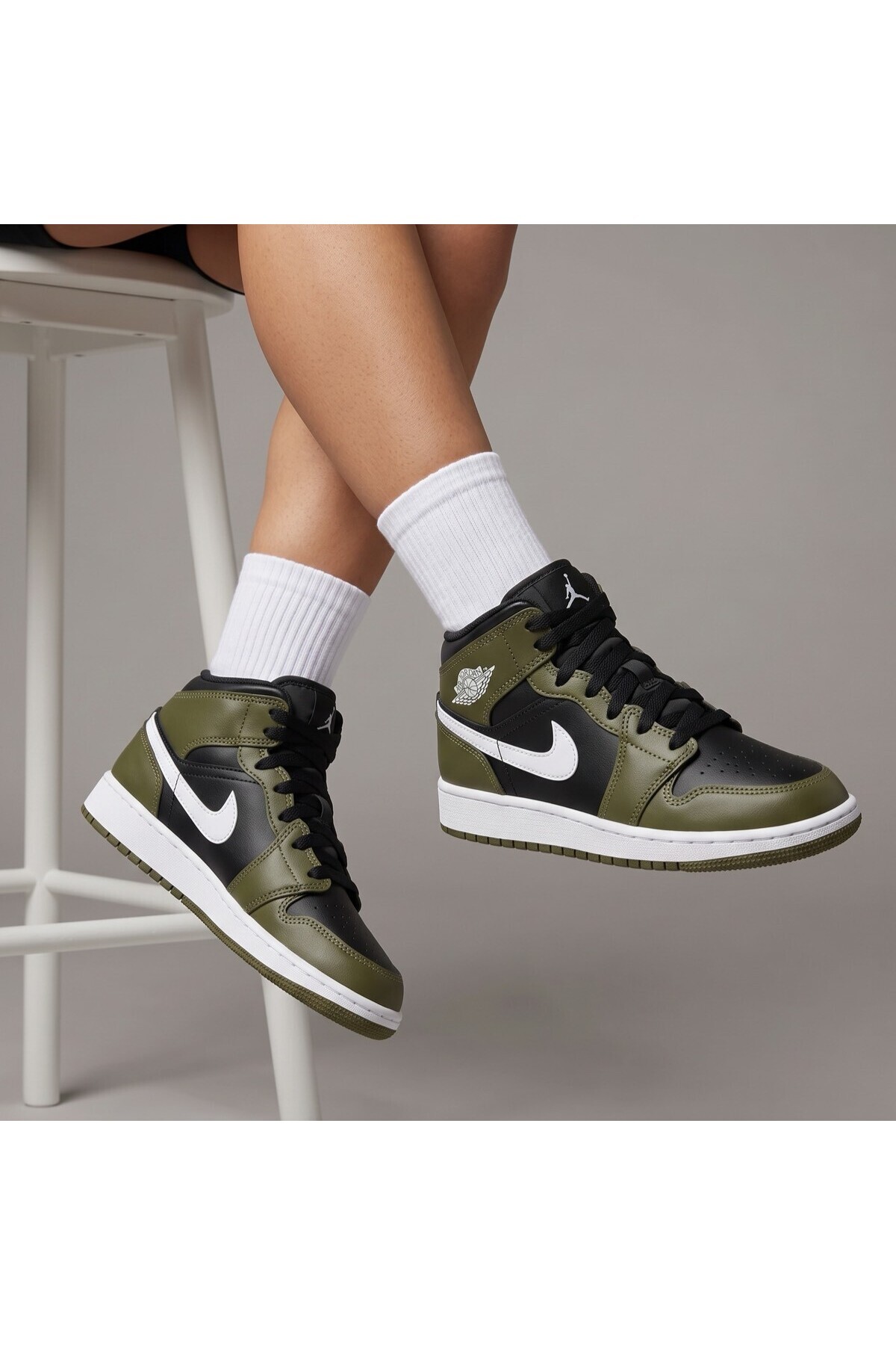 【ゆあぽてとさん専用】NIKE AIR JORDAN 1 MID LT 1_org_zoom.jpg