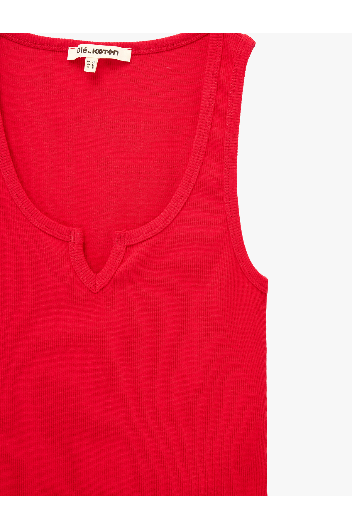 Koton Pamuklu Slim Fit V Yaka Basic Kolsuz Bluz görsel 3