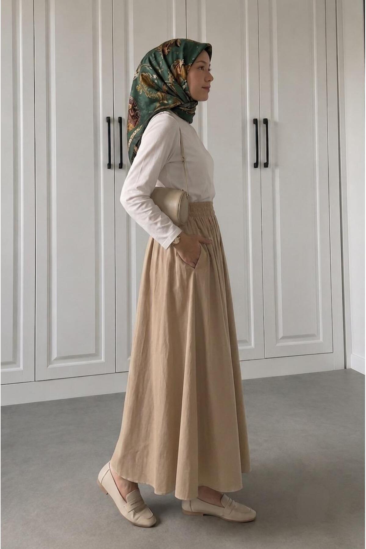 ECEYLÜL MODA Siyah Cepli Kloş Skuba Krep Etek - Rahat ve Şık Kombinler İçin İdeal görsel 4