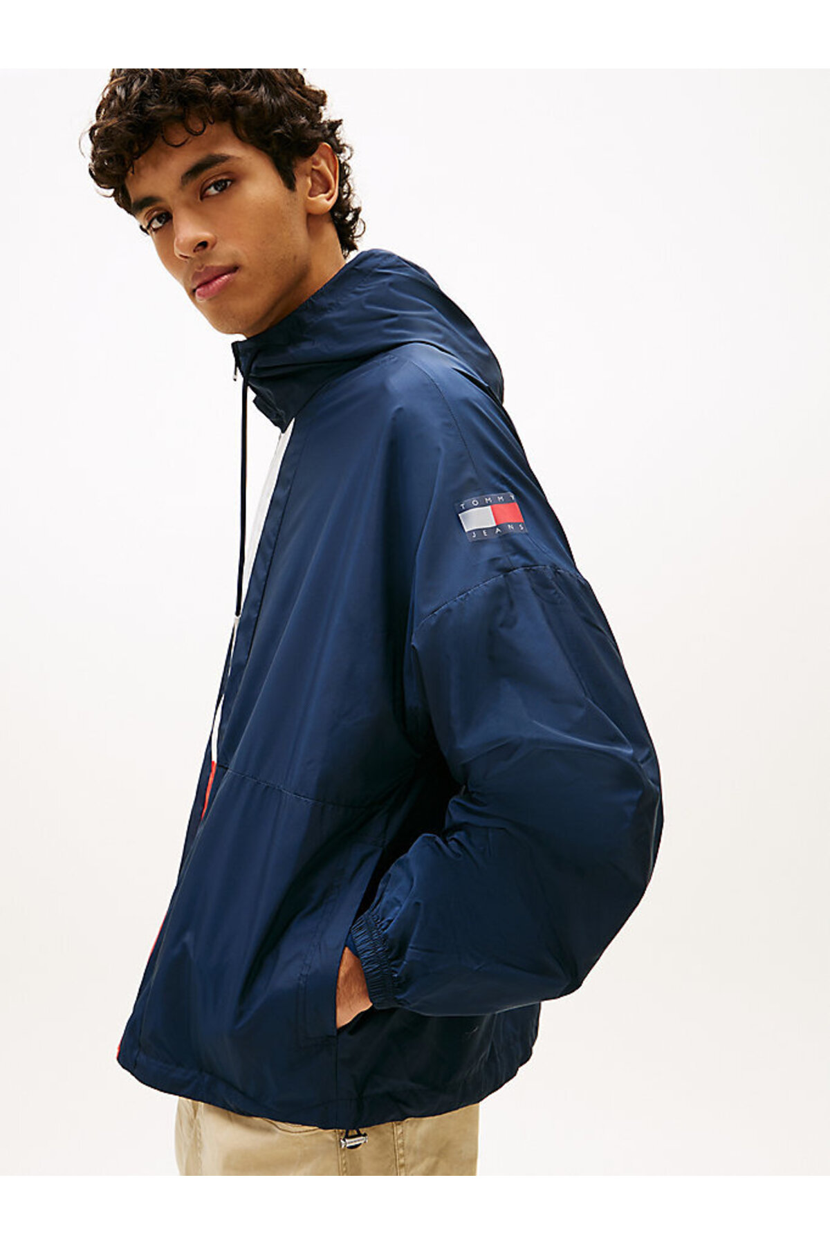 Tommy Hilfiger Erkek TJM Chicago Flag Rüzgarlık görsel 4