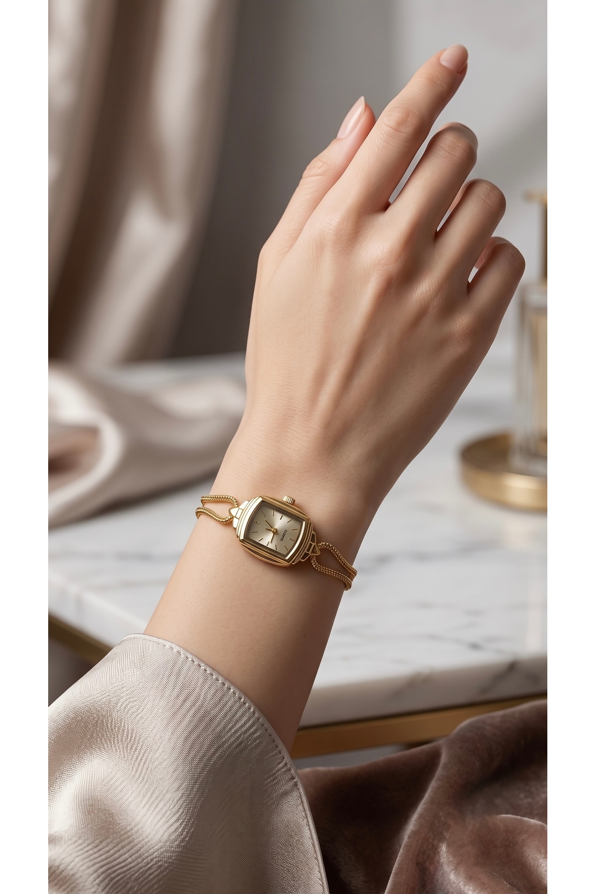 KLISHE Butik Kadın Çelik Saat Gold Renk Vintage Old Money Premium Luxury Zarif Şık Kadın Kol Saati | Limited Edition 2026 görsel 3
