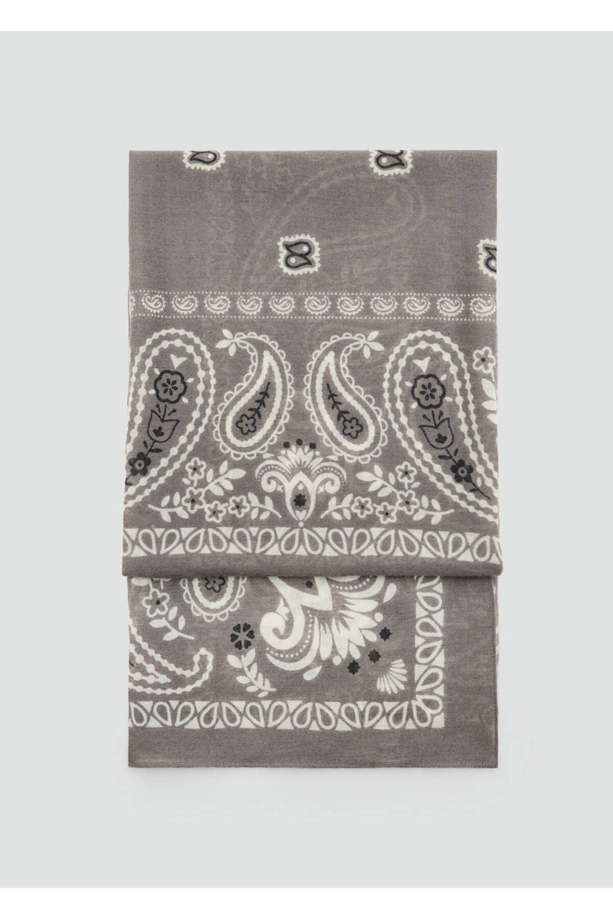 MANGO Woman Paisley desenli fularPaisley desenli fular görsel 2