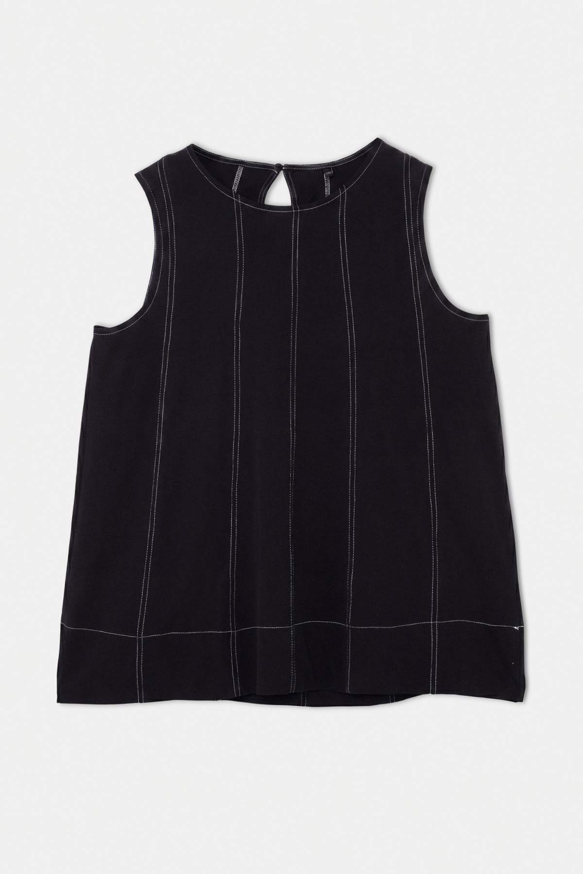 Trendyolmilla Curve Siyah Relaxed Kolsuz Dikiş Detaylı Tok %100 Pamuk Örme Büyük Beden Bluz TBBSS26AF00184