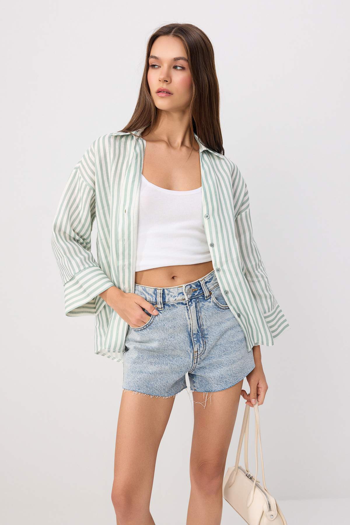 Trendyolmilla Yeşil Çizgili %100 Keten Dokuma Gömlek TWOSS26GO00165