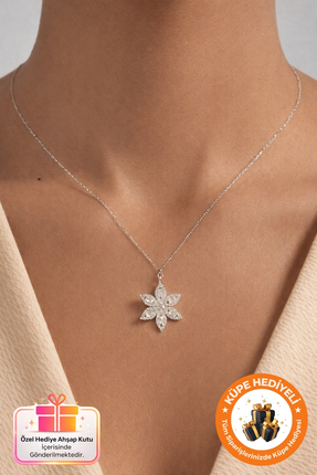 Lucente Jewellery Işıklı Hediye Kutulu Baget Taşlı Lotus Çiçeği 925 Ayar Gümü...