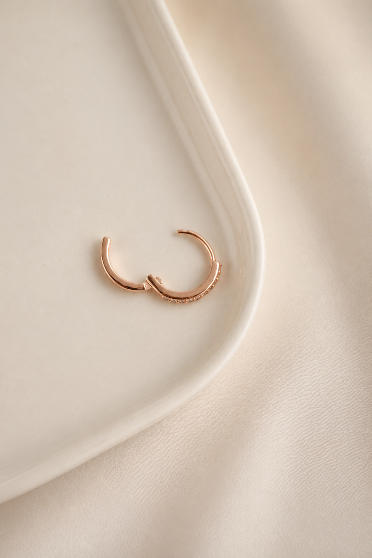 Sacce Scarves&Accessories Zirkon Taşlı Ince Halka Conch Piercing, Rodyum Kaplama | Tekli görsel 4