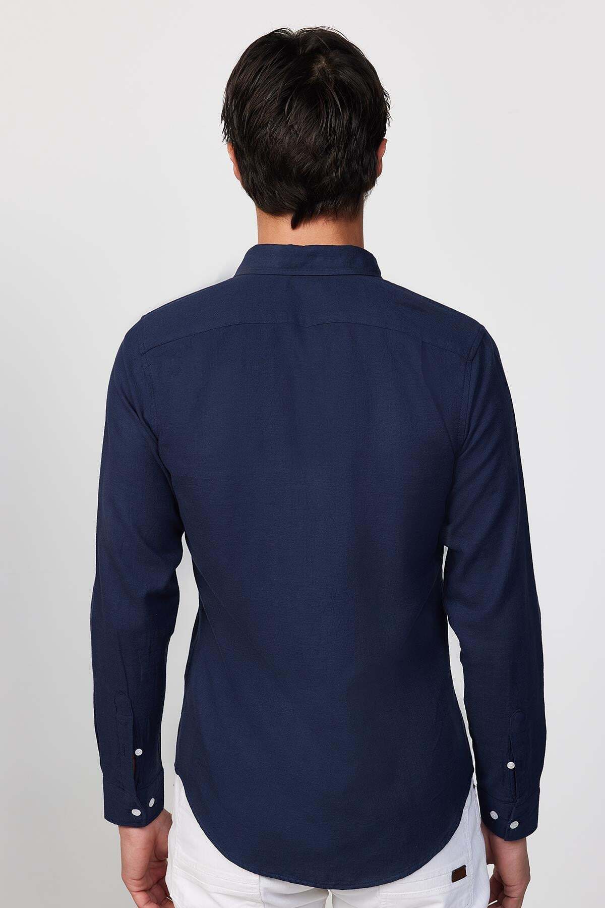 Tudors Erkek Slim Fit Dar Kesim %100 Pamuk Keten Doku Düğmeli Yaka Lacivert Gömlek görsel 6