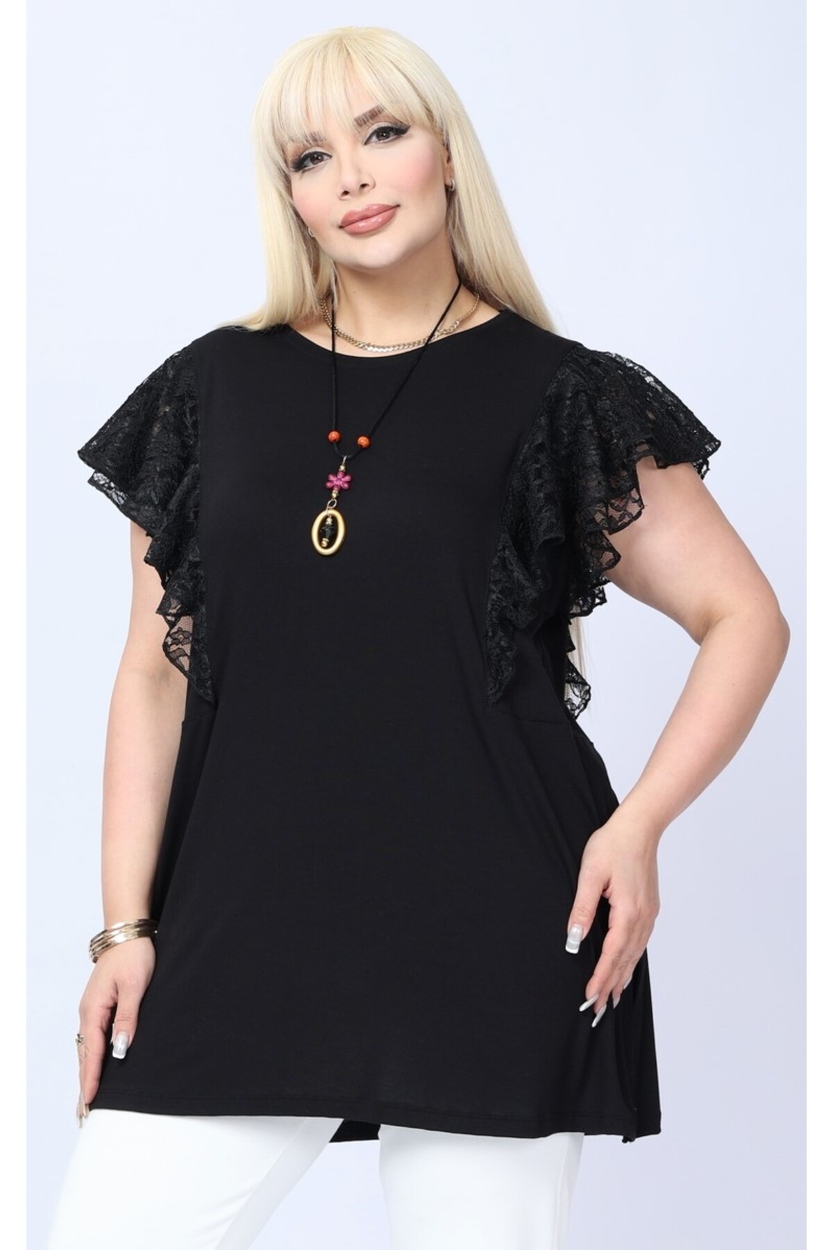 Kheos dantel kollu sıfır yaka kolyelı yırtmaclı büyük beden tunik