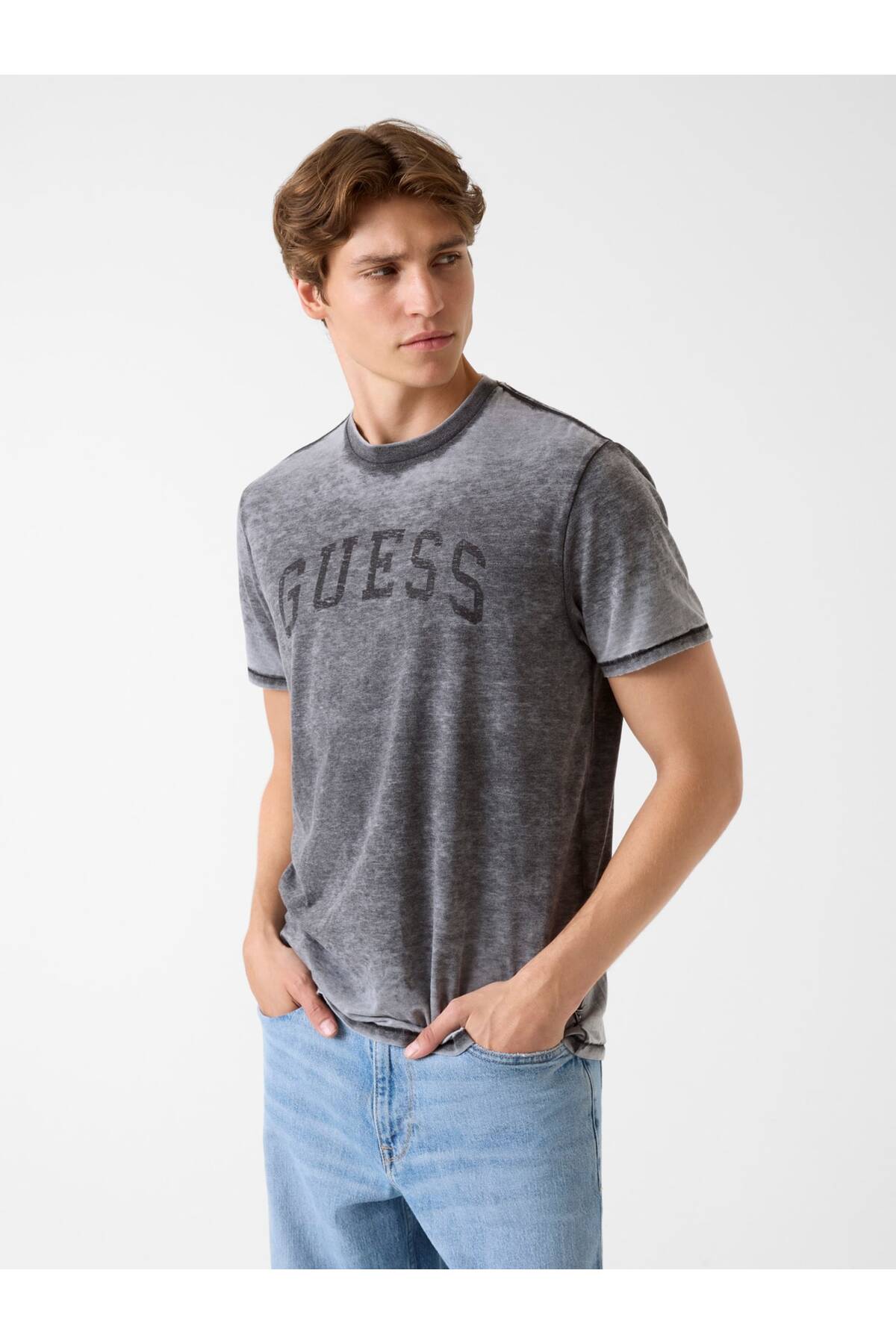 تیشرتزنانهGuessرنگارنگ