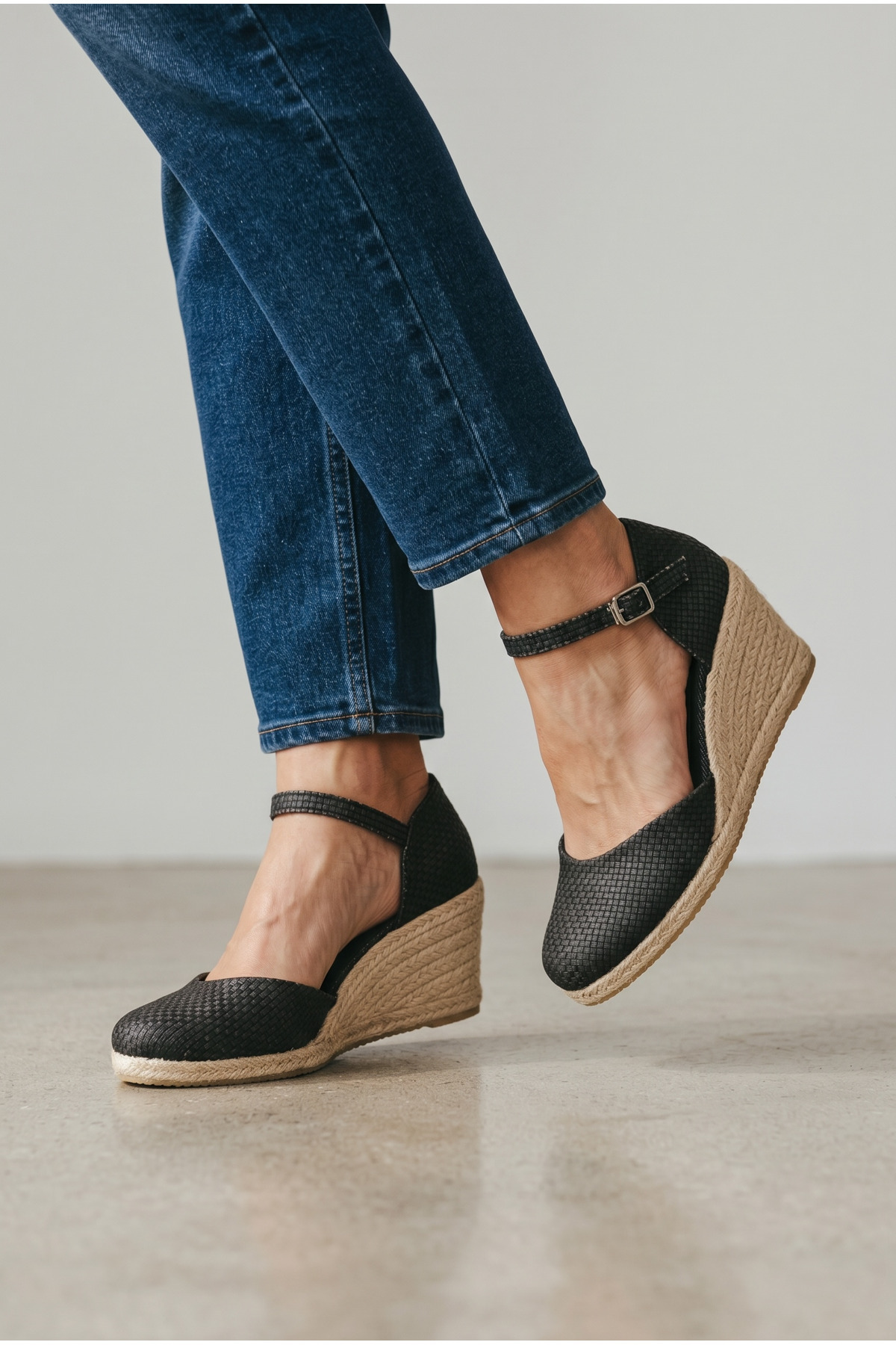 Y&D Shoes Siyah Dokulu Espadril Dolgu Topuk Sandalet görsel 5
