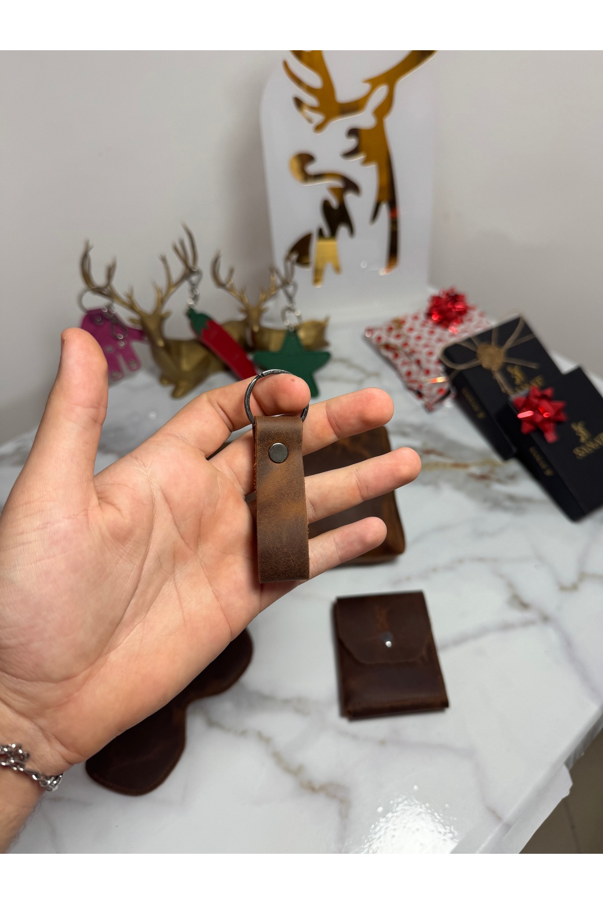 SANAT %100 Hakiki Crazy Deri Minimalist 5'li Aksesuar Seti El Çantası - Cüzdan - Kartlık - Gözlük Kılıfı - Anahtarlık Seti görsel 5