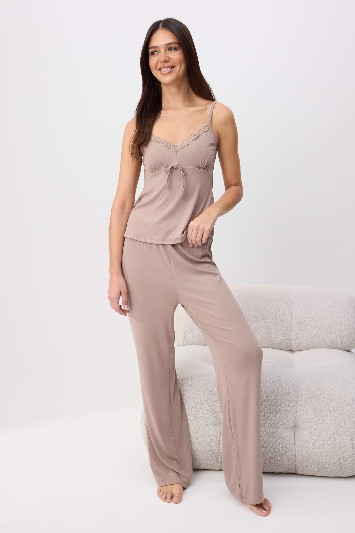 Trendyolmilla Vizon More Sustainable Dantelli İp Askılı Örme Pijama Takımı THMSS26PT00153