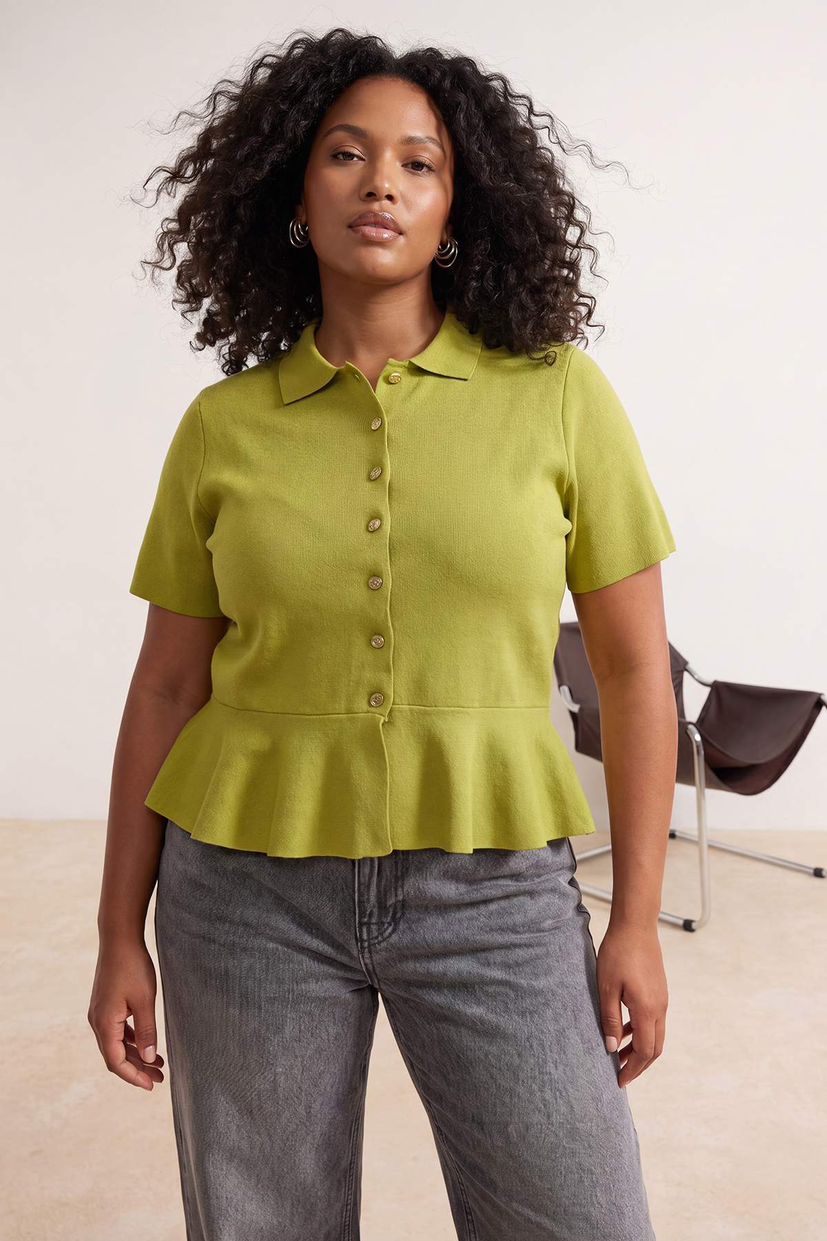 Trendyolmilla Curve Yağ Yeşili Peplum/Belden Oturmalı Düğme Detaylı Mevsimlik Triko Bluz TBBSS26AF00186