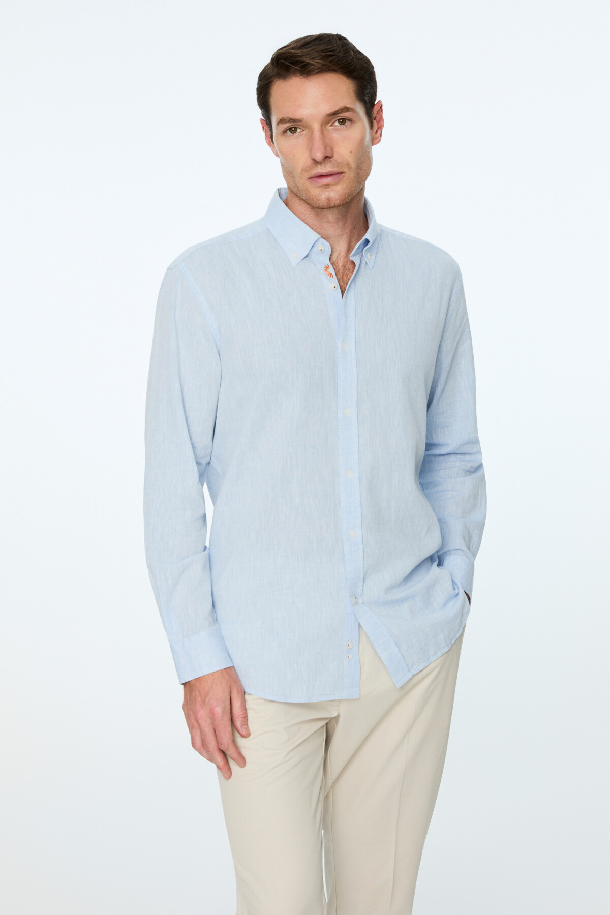 پیراهن مردانه یقه دکمه‌دار ساده و فیت مردانه مدل A. BLUE Linen  پیراهن Morven