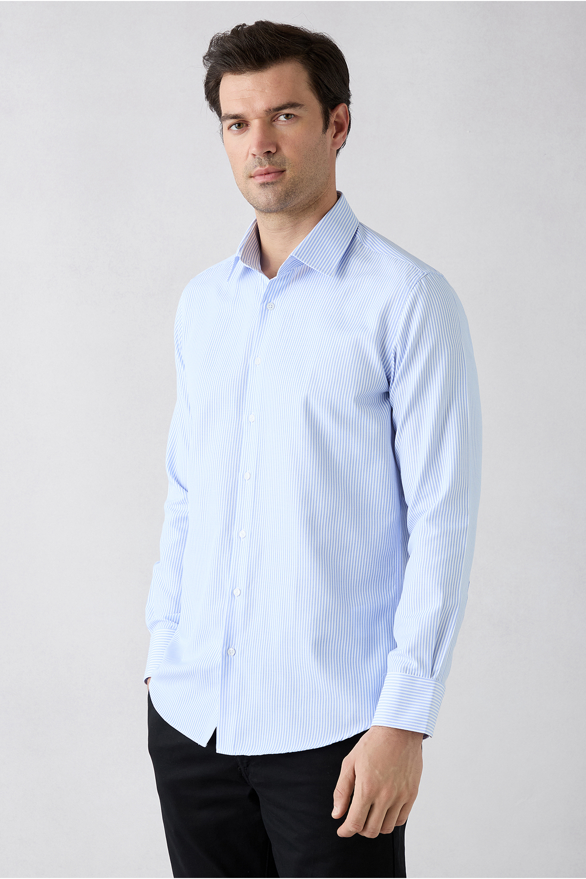 Kiğılı Uzun Kol Slim Fit Çizgili Klasik Yaka Pamuklu Kolay Ütülenebilir Gömlek görsel 2
