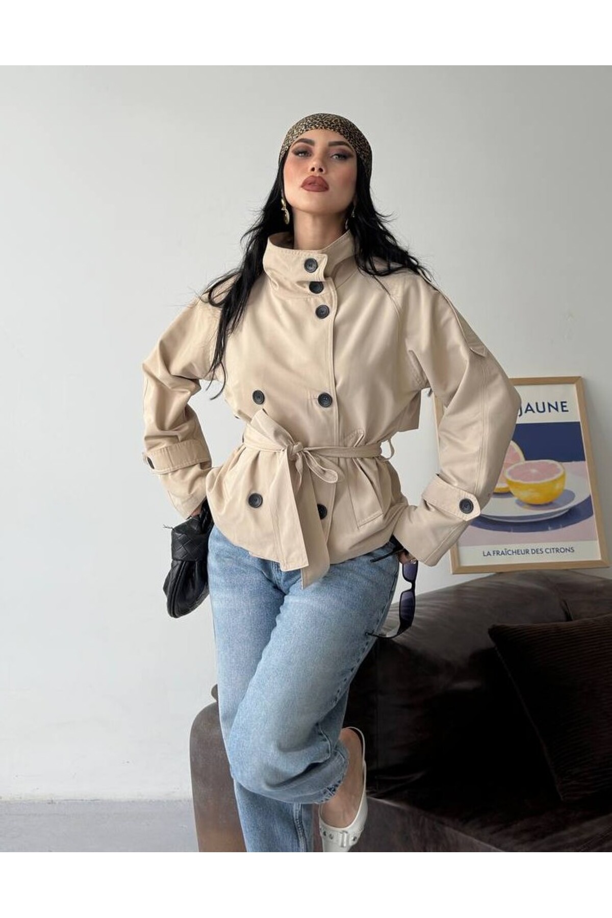 VESS MODA Dik Yaka ZR Model Astarlı Arkası Rüzgarlık Detaylı Kuşaklı Kısa Trençkot
