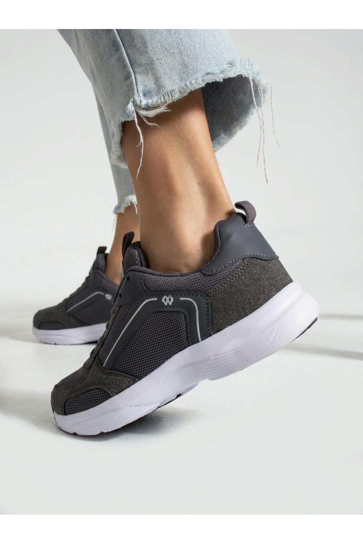 Wand Füme Nefes Alabilen Kumaş Faylon Taban Bağcıklı Sneaker görsel 5