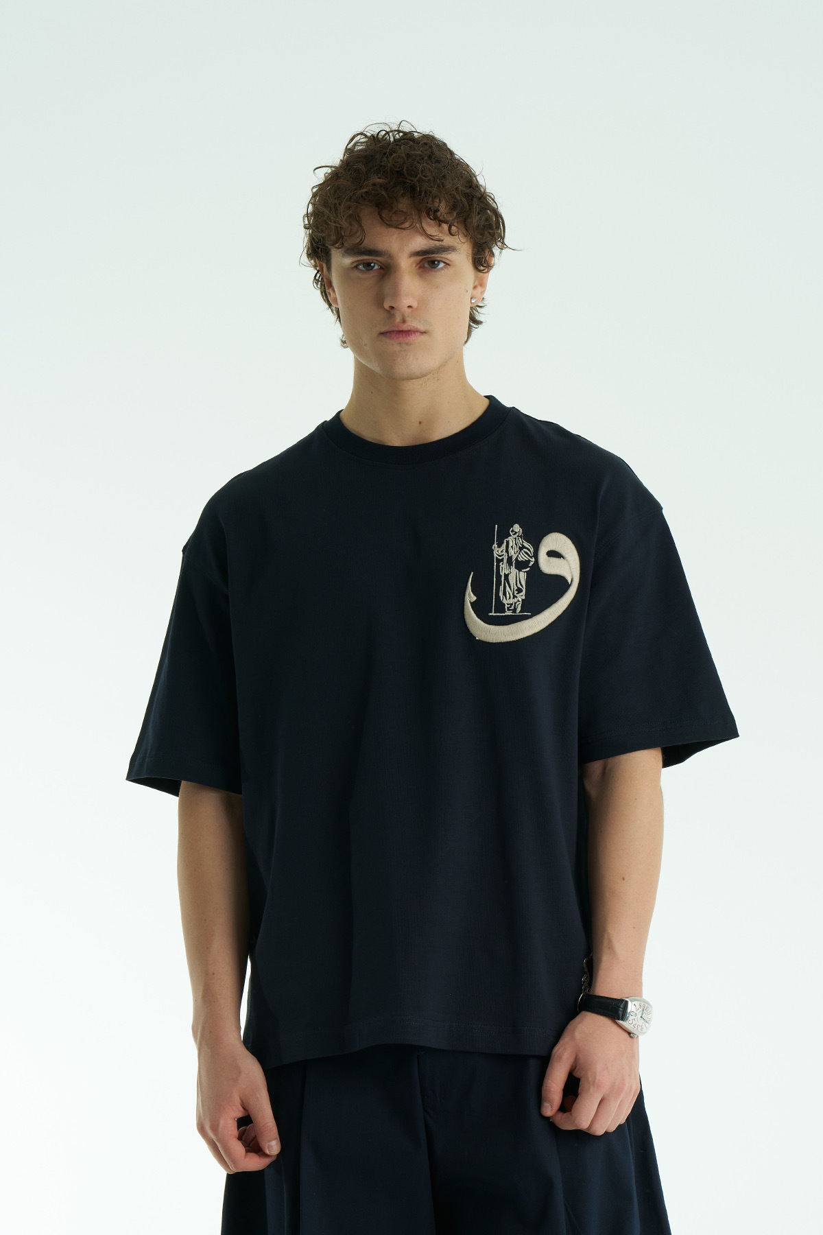 SHANBERWEAR Vav Nakışlı & Halı Motifli Oversize Erkek Tişört %100 Pamuk Bisiklet Yaka - Lacivert görsel 4