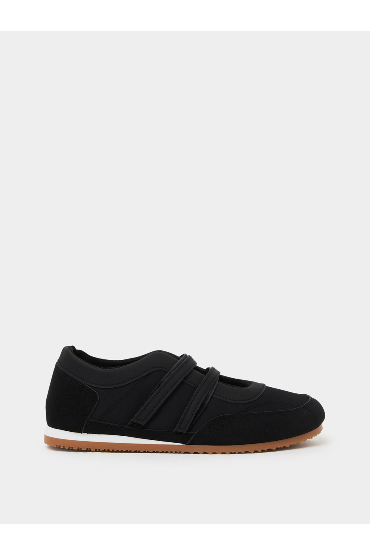 Styli Black Sporty Sneakerina