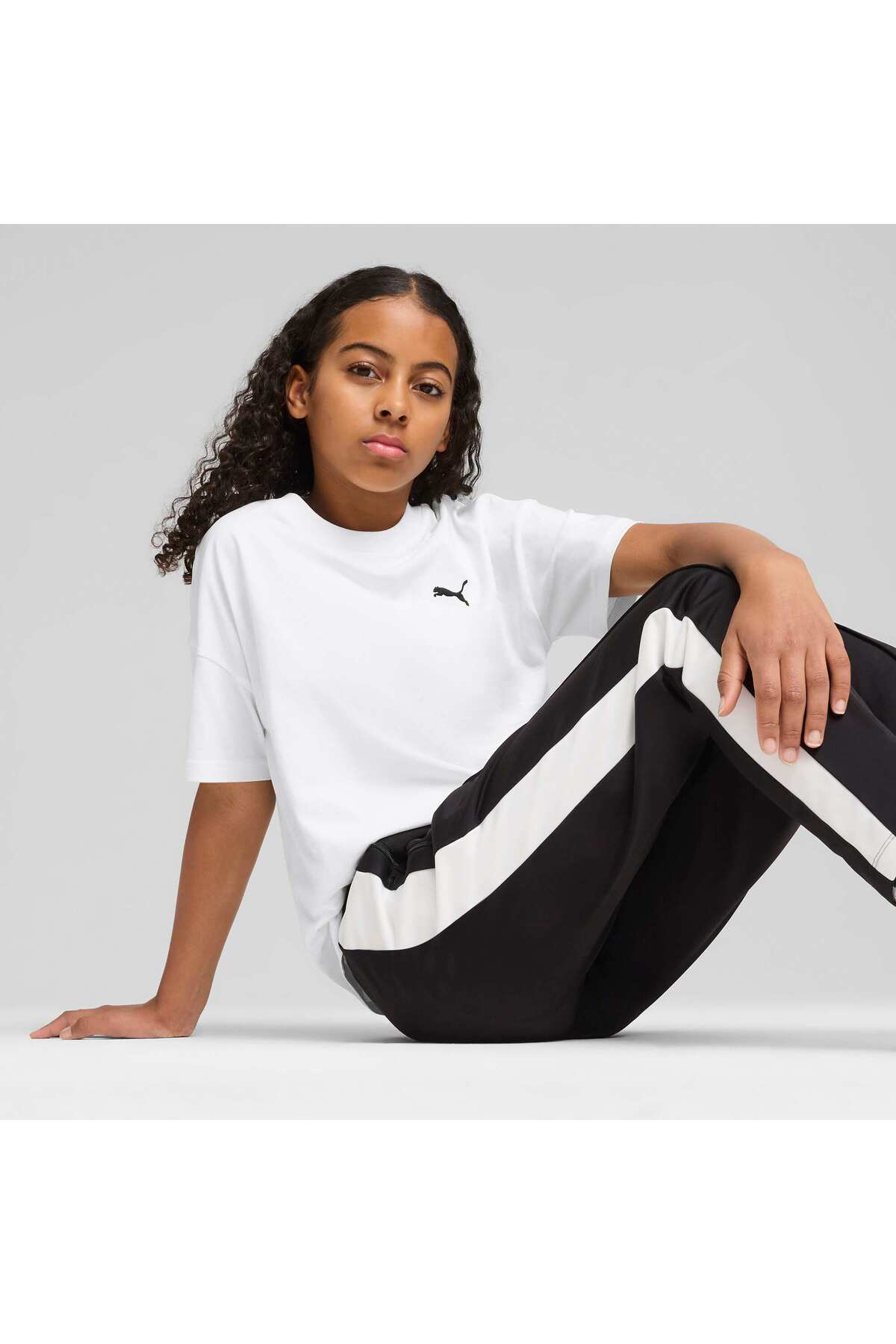 Puma WARDROBE ESS Genç Geniş Kesim Tişört görsel 5