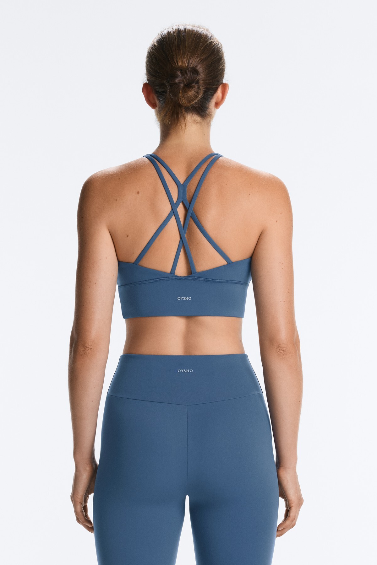 Oysho Comfortlux orta destekli cup'lı spor sütyeni