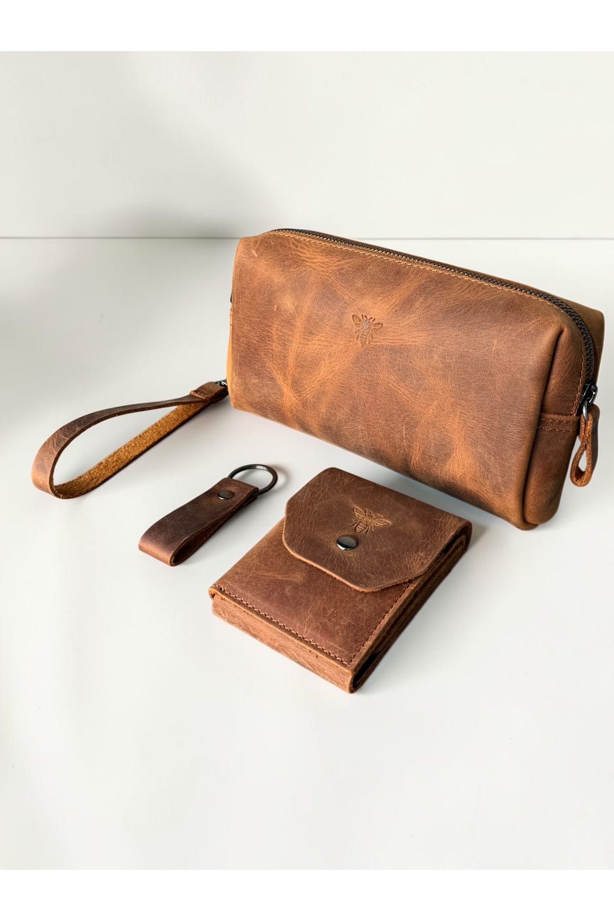 BeeBlack %100 Hakiki Crazy Dana Derisi Pirana Model (El Çantası , Cüzdan , Anahtarlık) SET'İ şık minimalist görsel 2