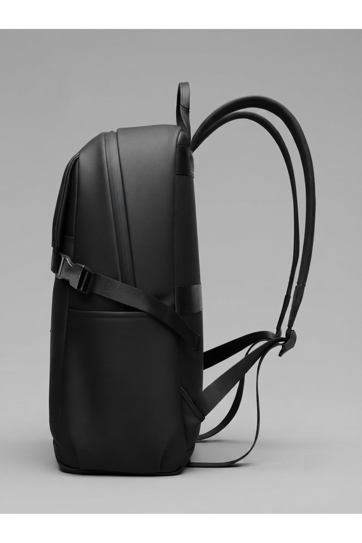 Tech&bello accessories Siyah 4 Bölmeli Su İtici Fermuar Özellikli Suni Deri Laptop Sırt Çantası görsel 5