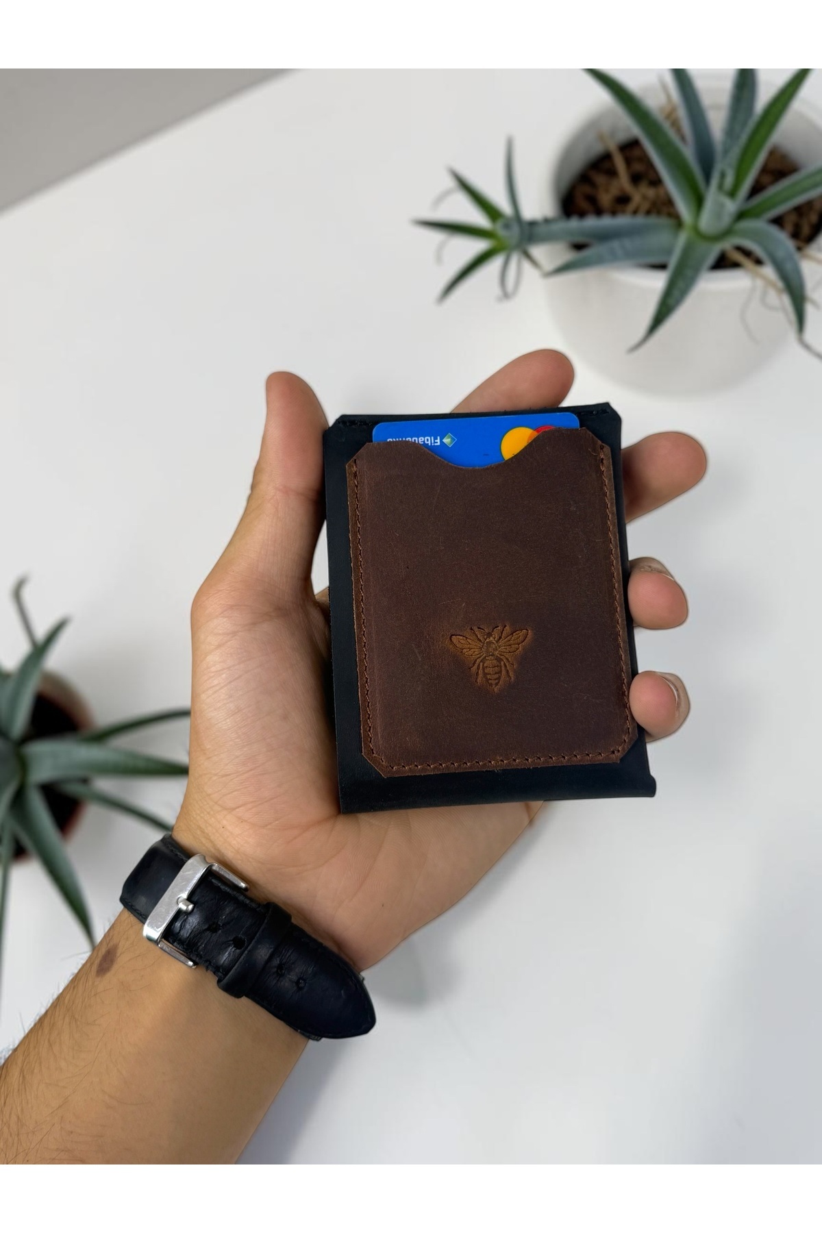 BeeBlack %100 Hakiki Deri CLARK Model Erkek Cüzdan - Mıknatıslı Şık Minimalist Cüzdan görsel 2