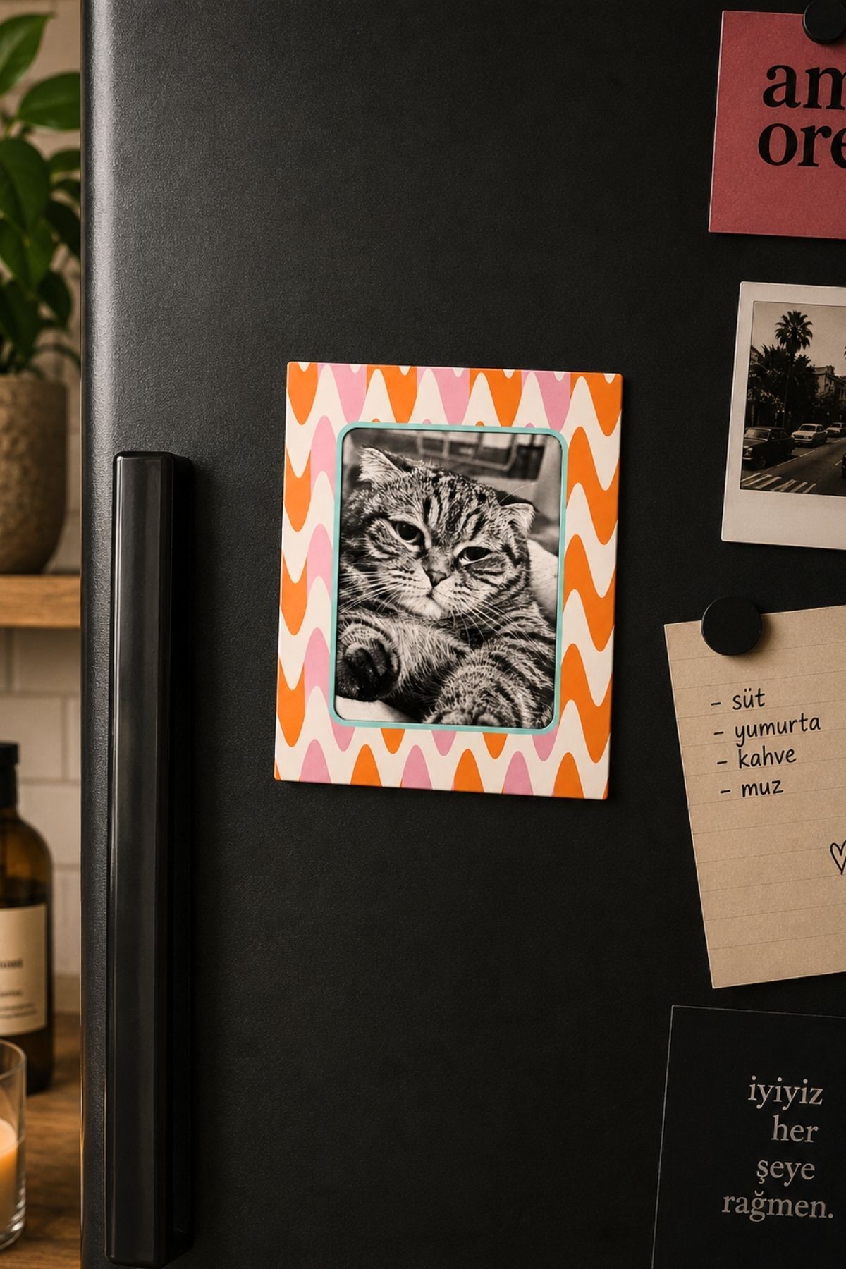 Soyut Dalgalı Magnet Fotoğraf Çerçevesi – Turuncu-Pembe